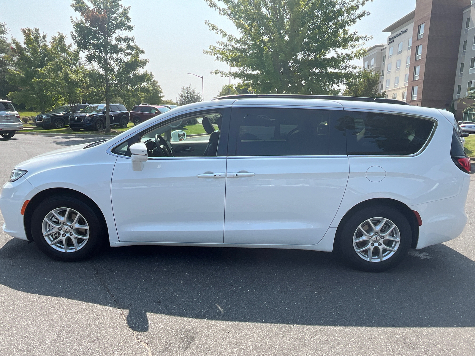 2022 Chrysler Pacifica Touring L 5