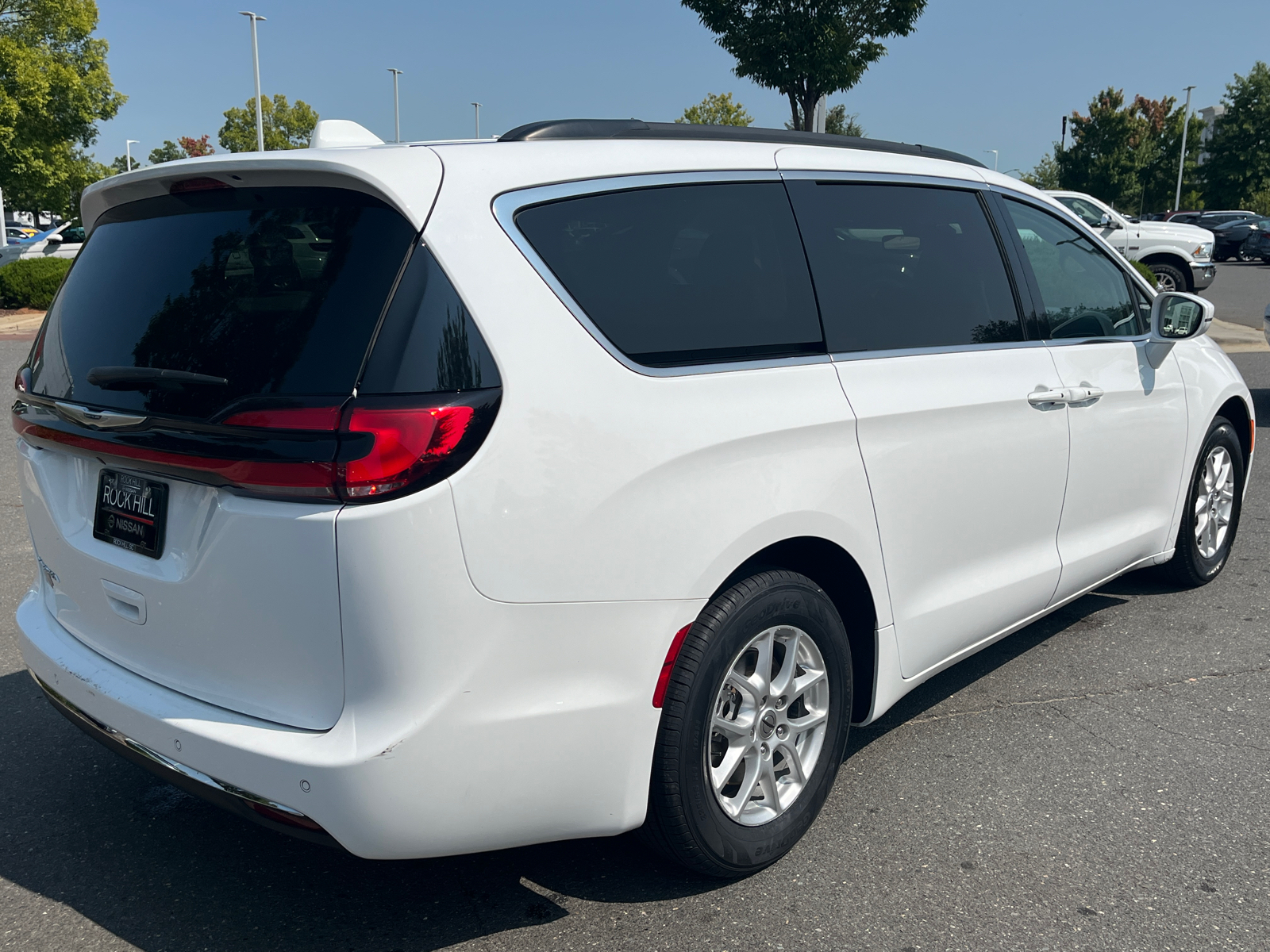 2022 Chrysler Pacifica Touring L 10