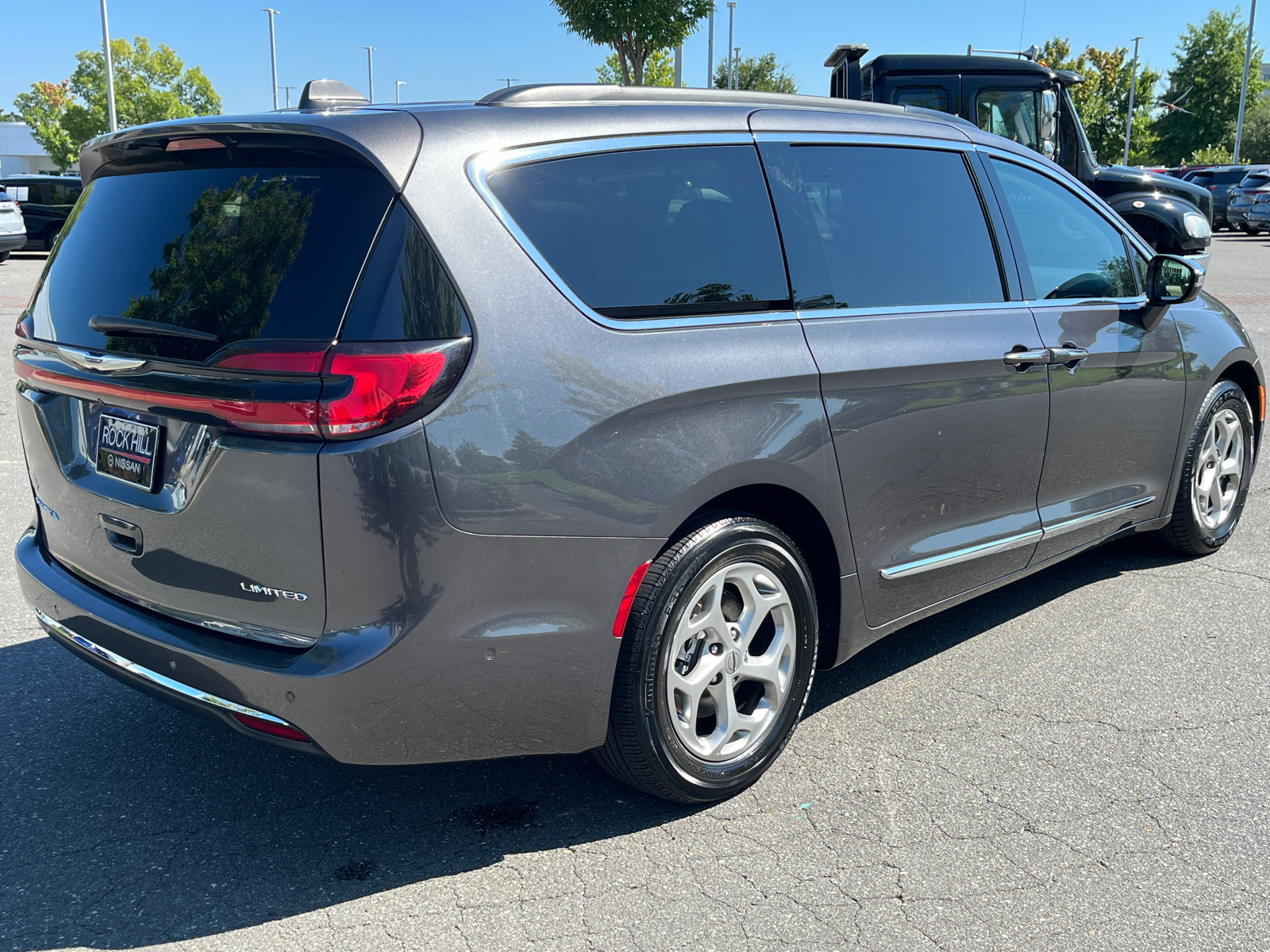 2022 Chrysler Pacifica Limited 10