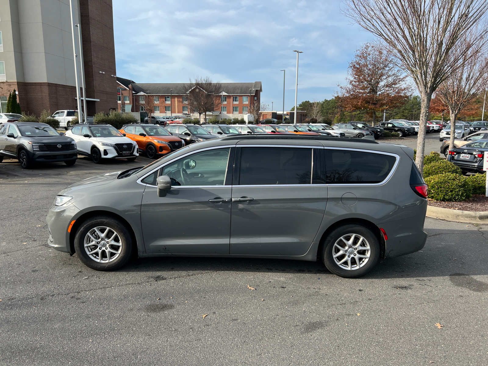 2022 Chrysler Pacifica Touring L 5