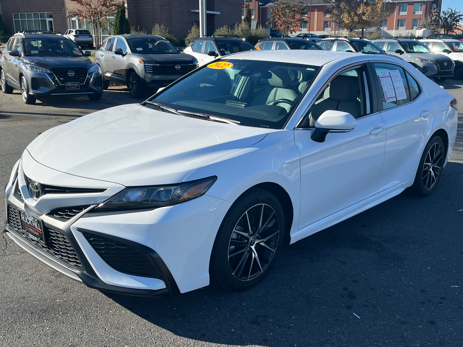 2022 Toyota Camry SE 4