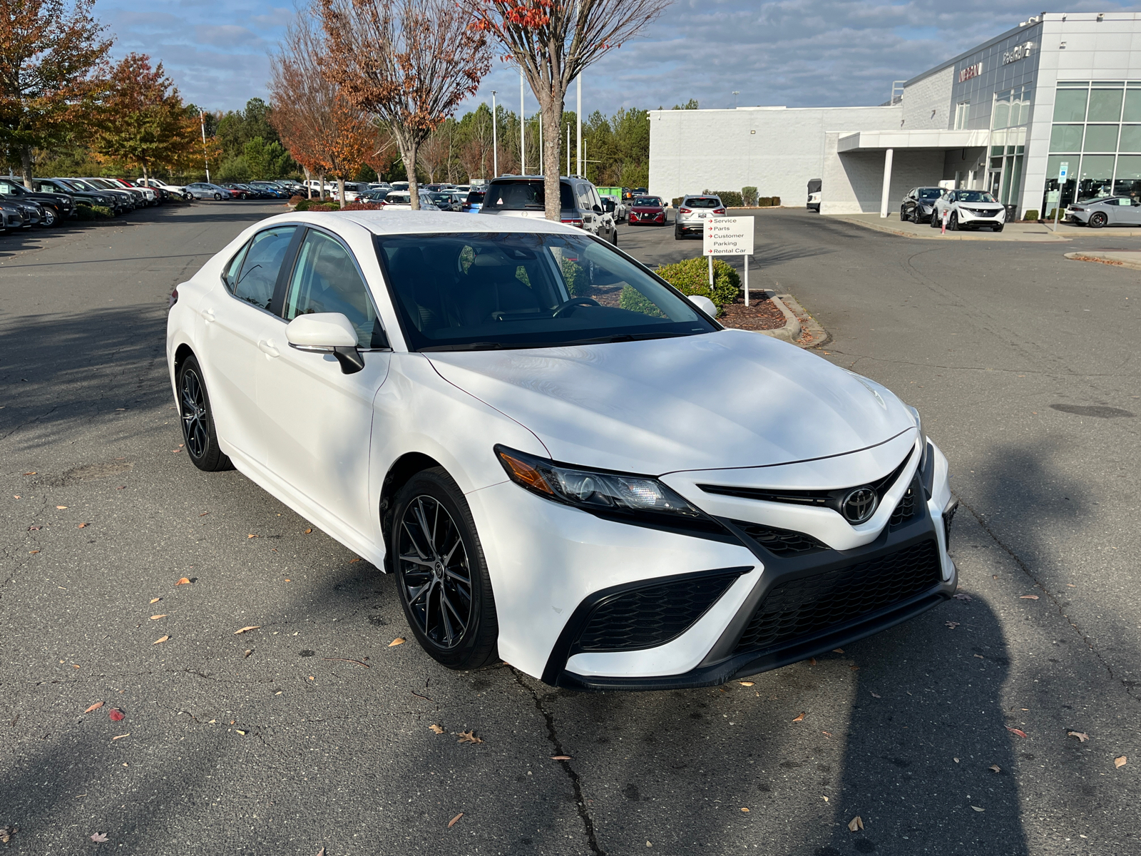 2022 Toyota Camry SE 1