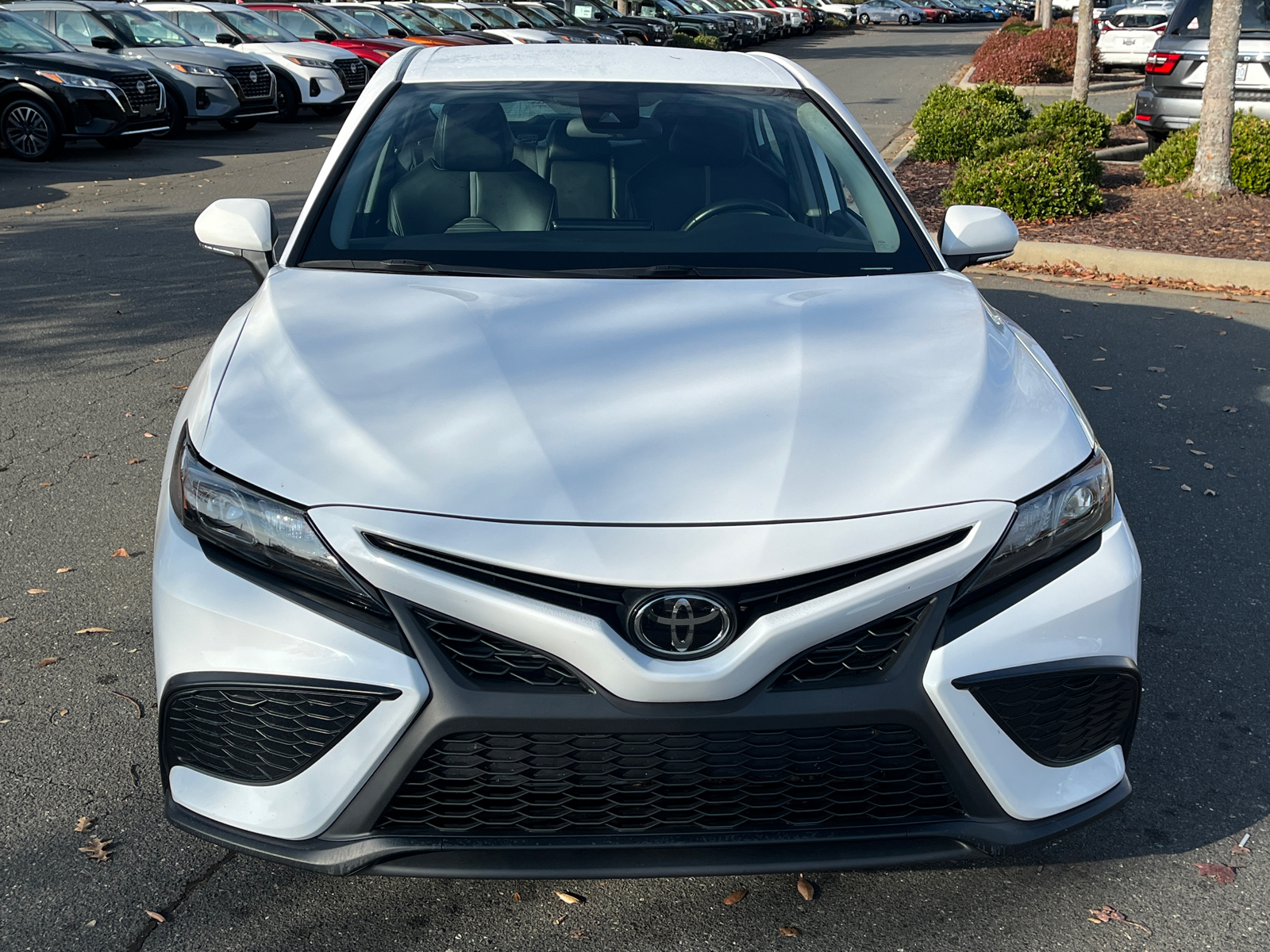 2022 Toyota Camry SE 2