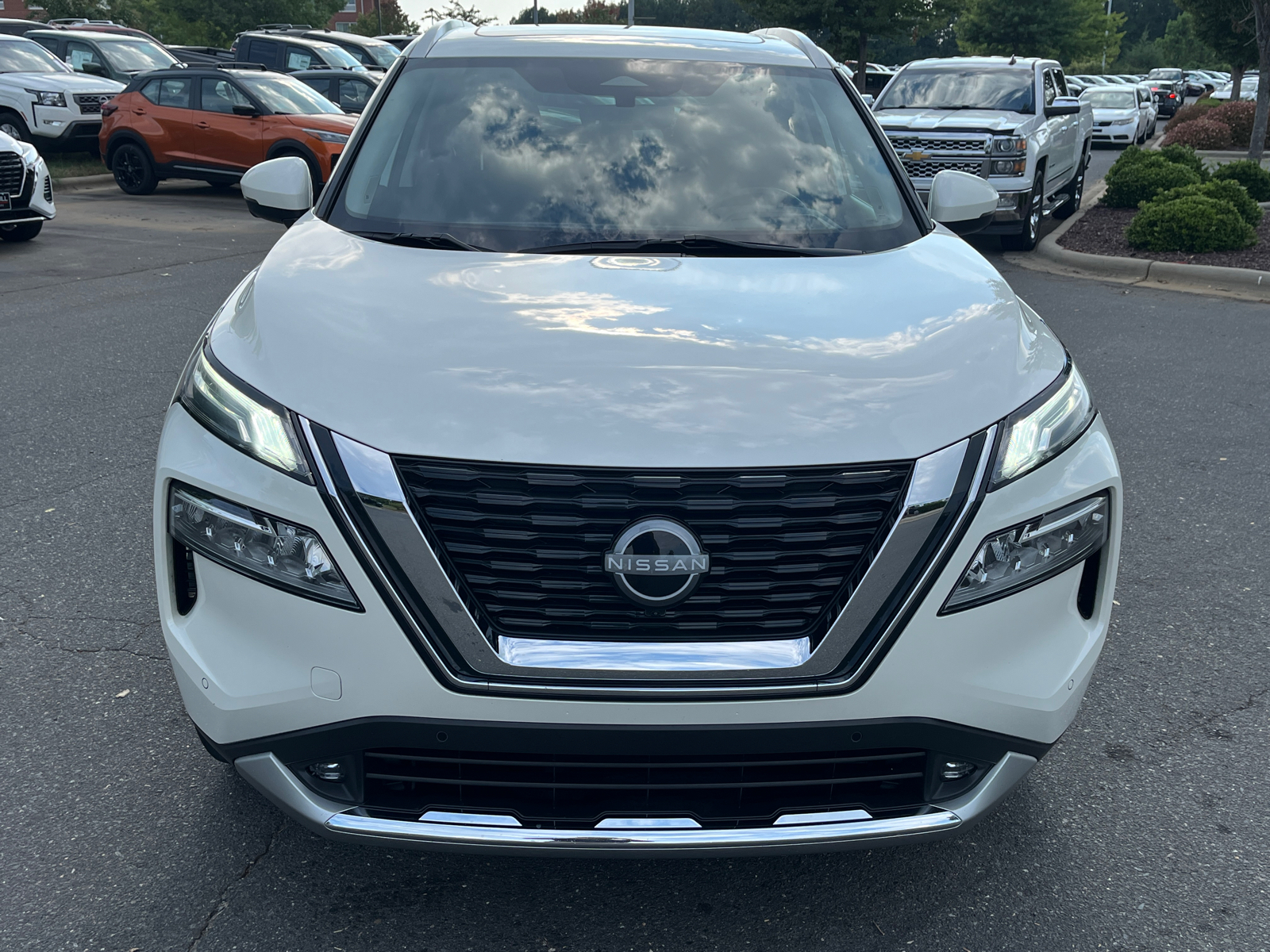 2022 Nissan Rogue Platinum 2