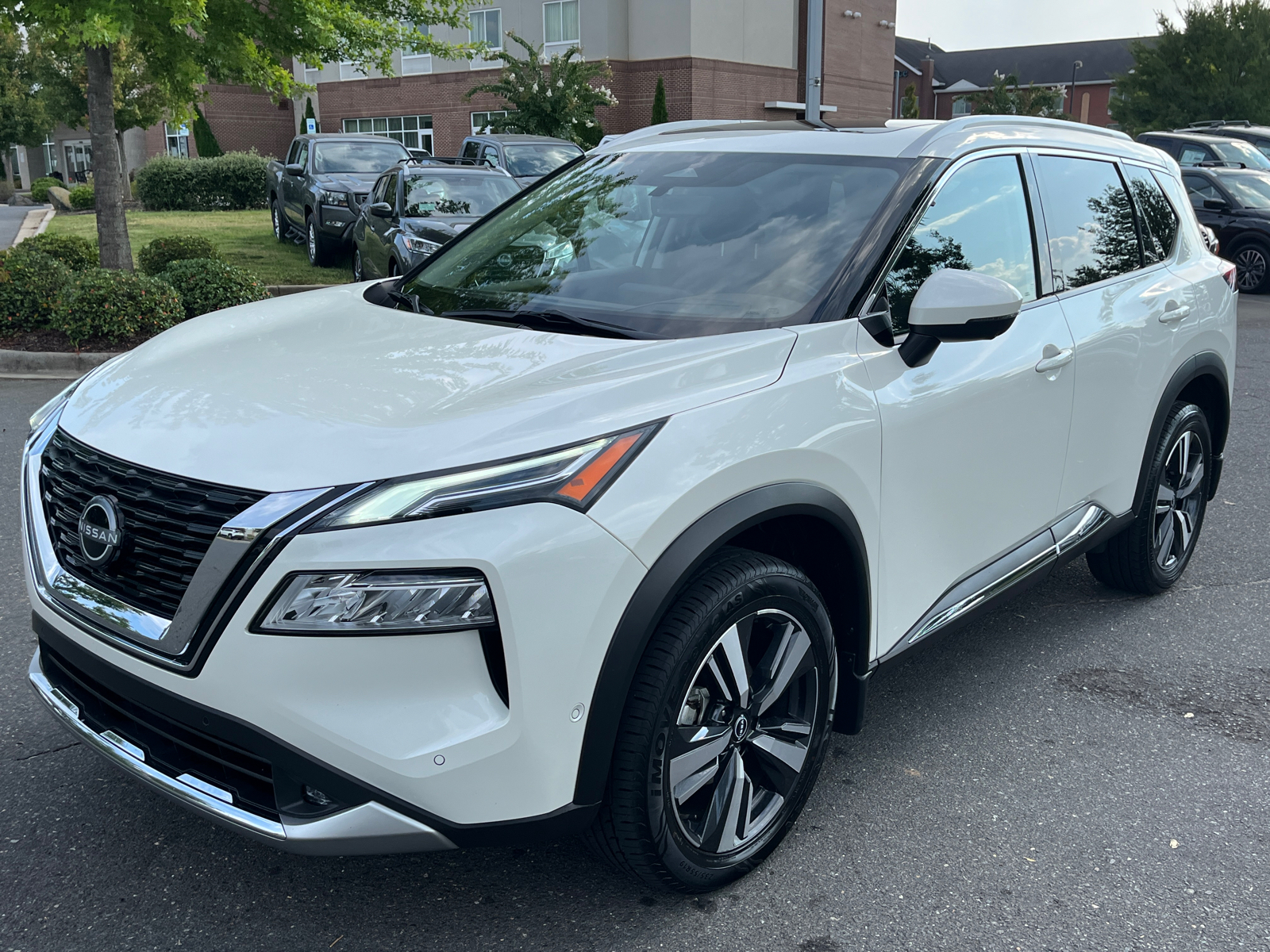 2022 Nissan Rogue Platinum 4