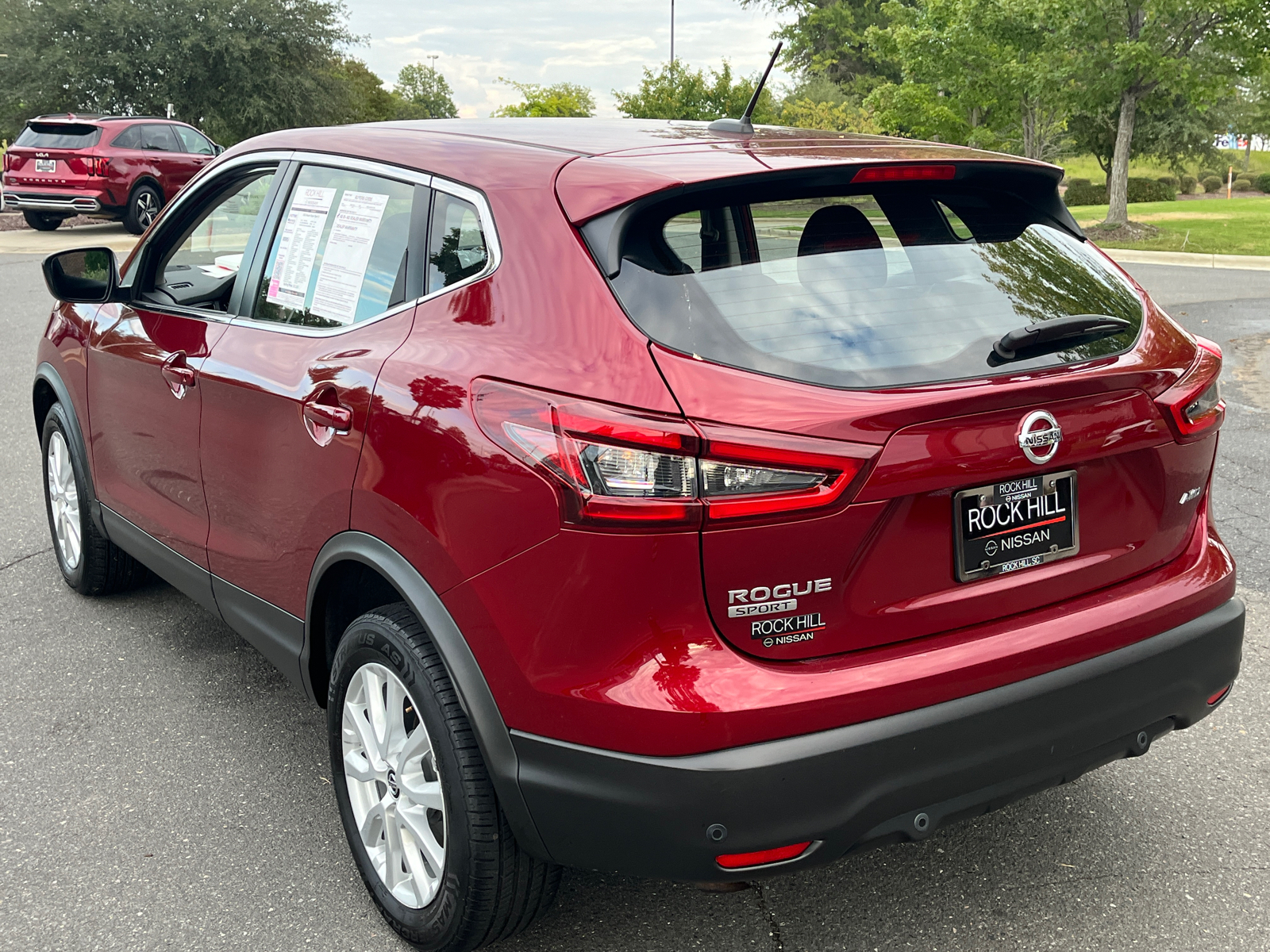 2022 Nissan Rogue Sport S 7