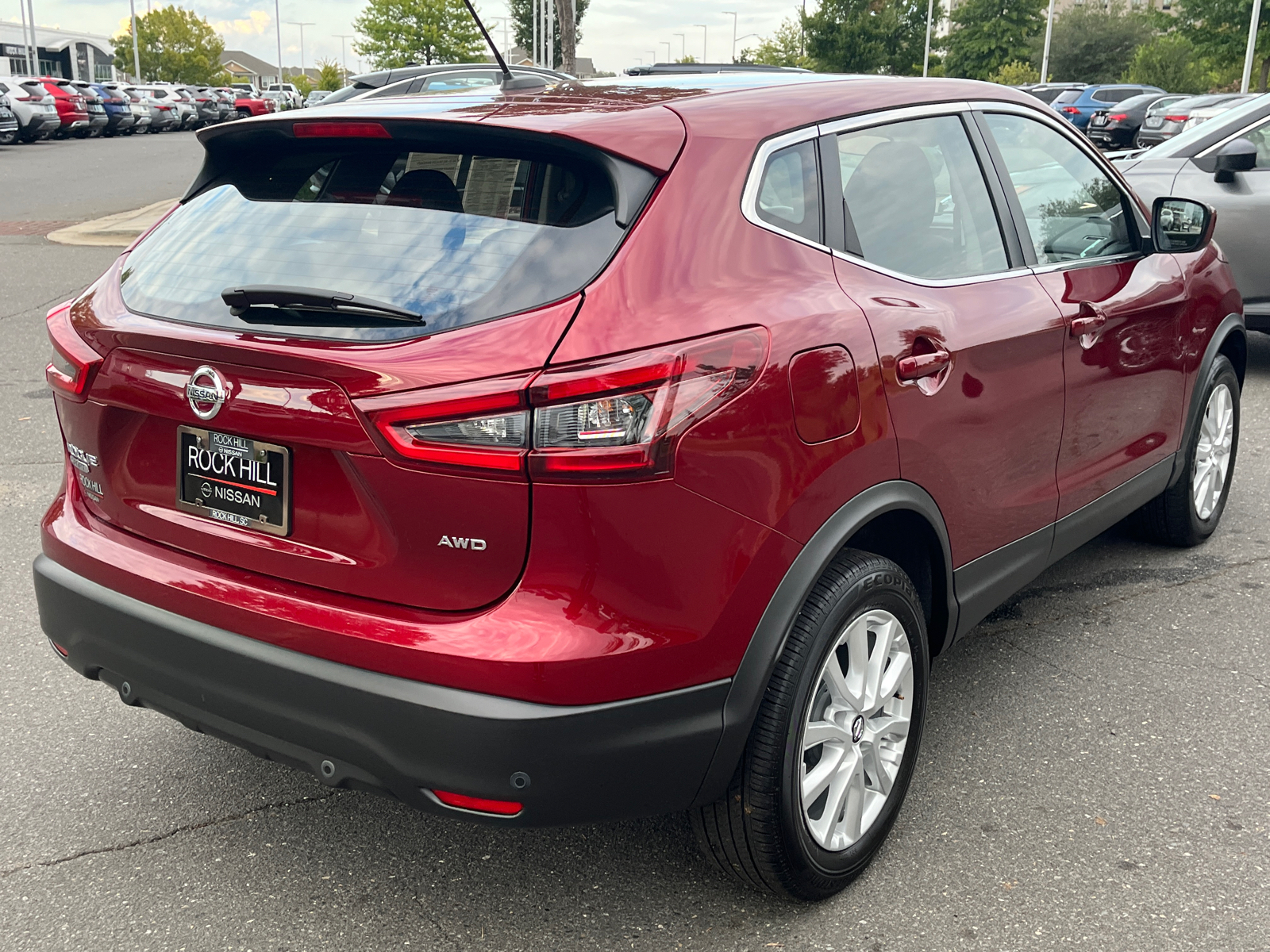 2022 Nissan Rogue Sport S 10