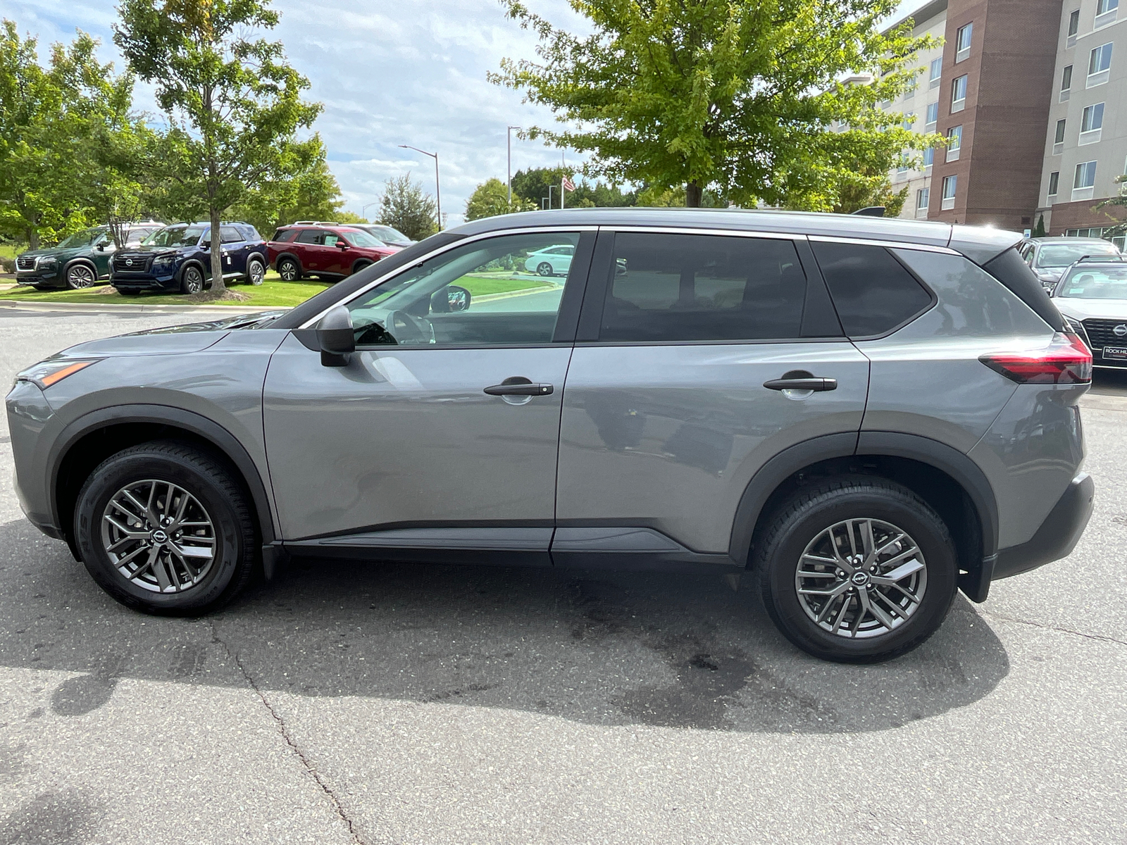 2023 Nissan Rogue S 5