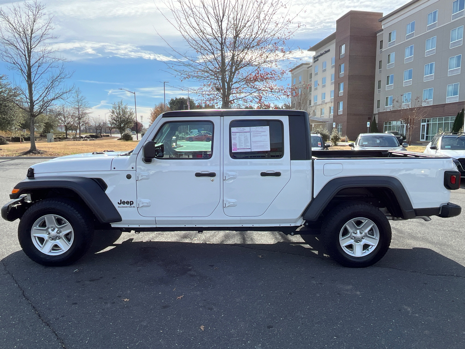 2023 Jeep Gladiator Sport 5