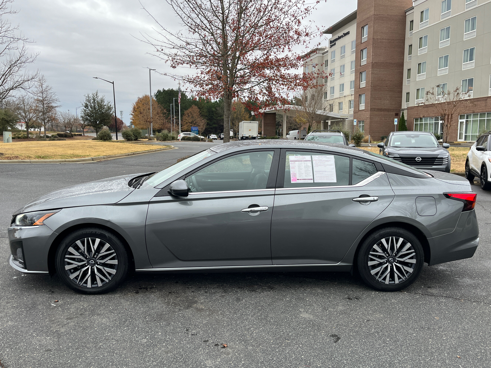 2023 Nissan Altima 2.5 SV 5