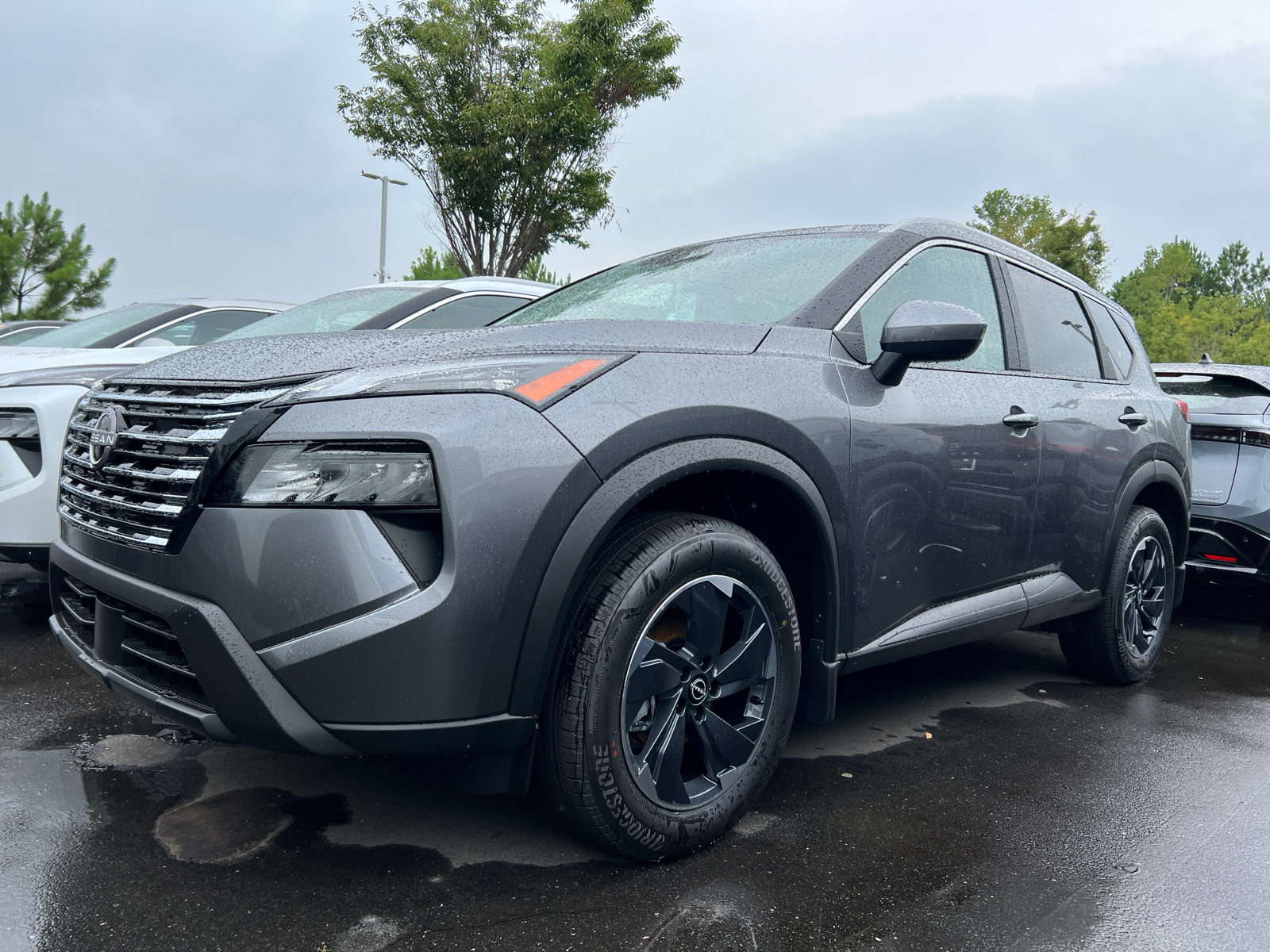 2024 Nissan Rogue SV 4