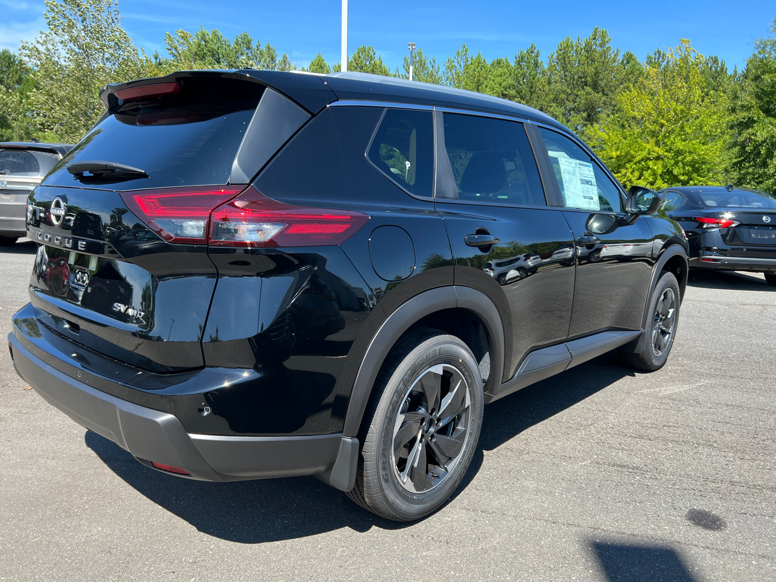 2024 Nissan Rogue SV 10