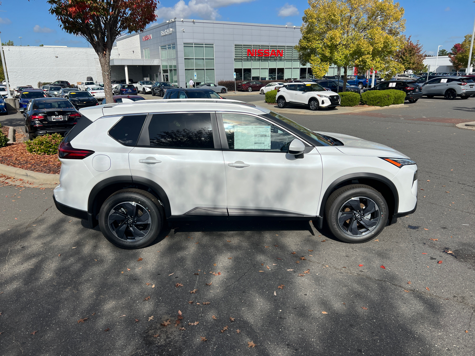 2024 Nissan Rogue SV 11