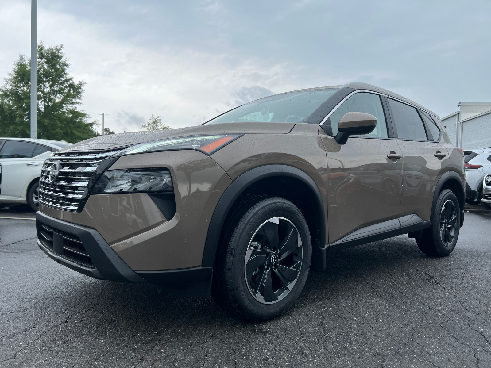 2024 Nissan Rogue SV 4