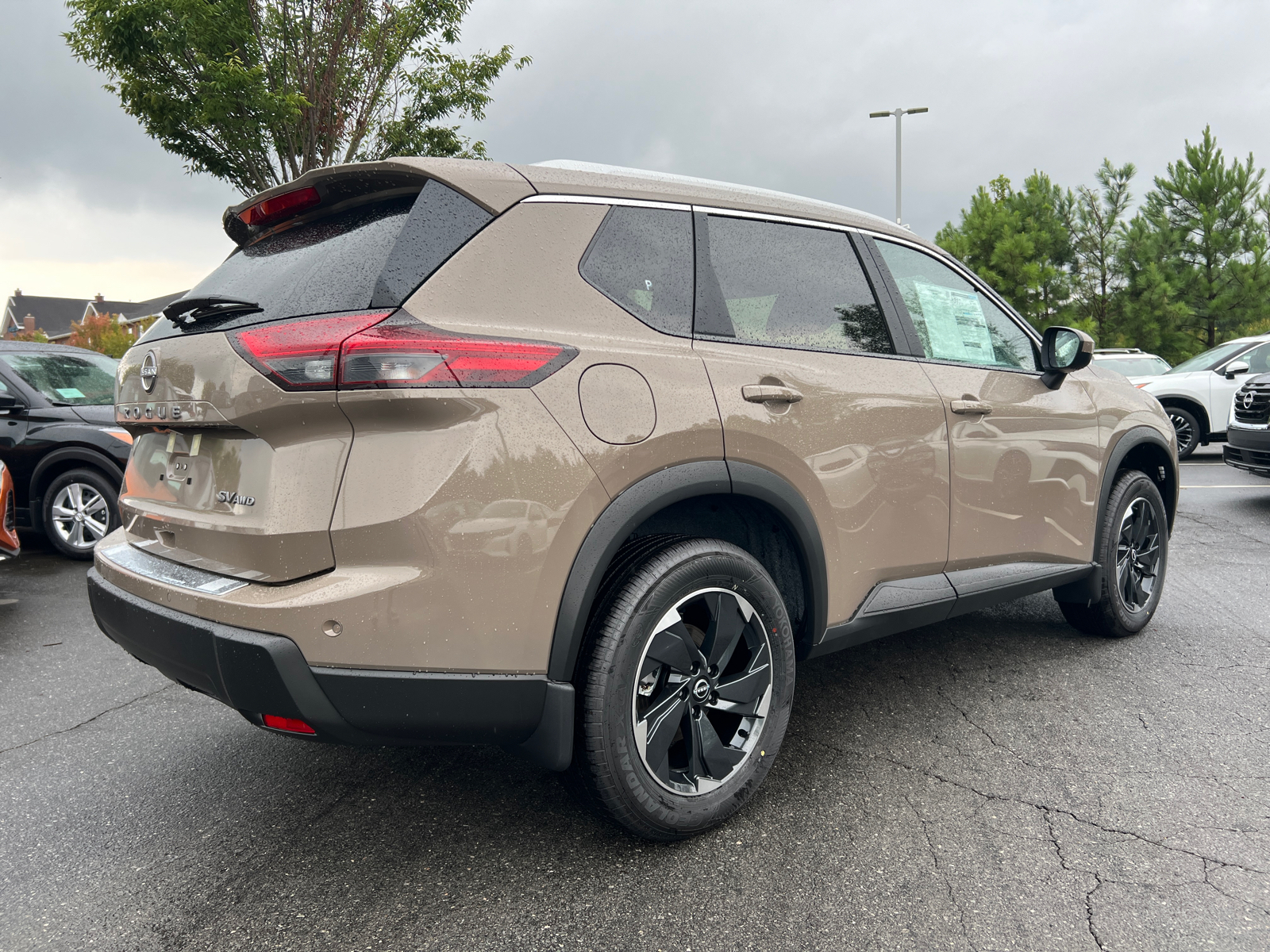 2024 Nissan Rogue SV 10