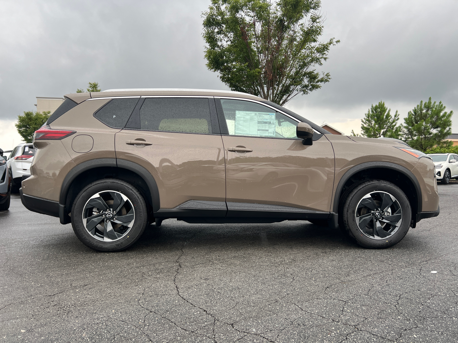 2024 Nissan Rogue SV 11