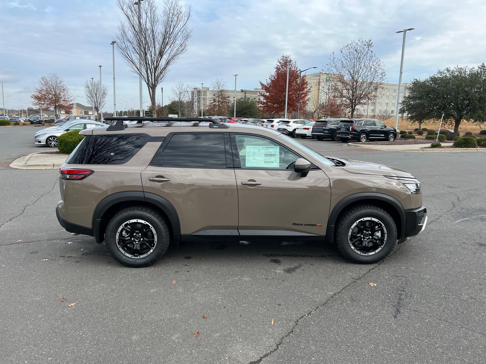 2025 Nissan Pathfinder Rock Creek 11