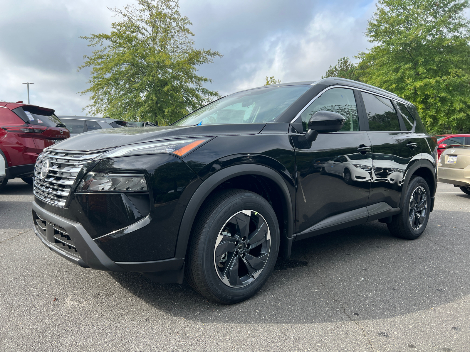 2025 Nissan Rogue SV 4