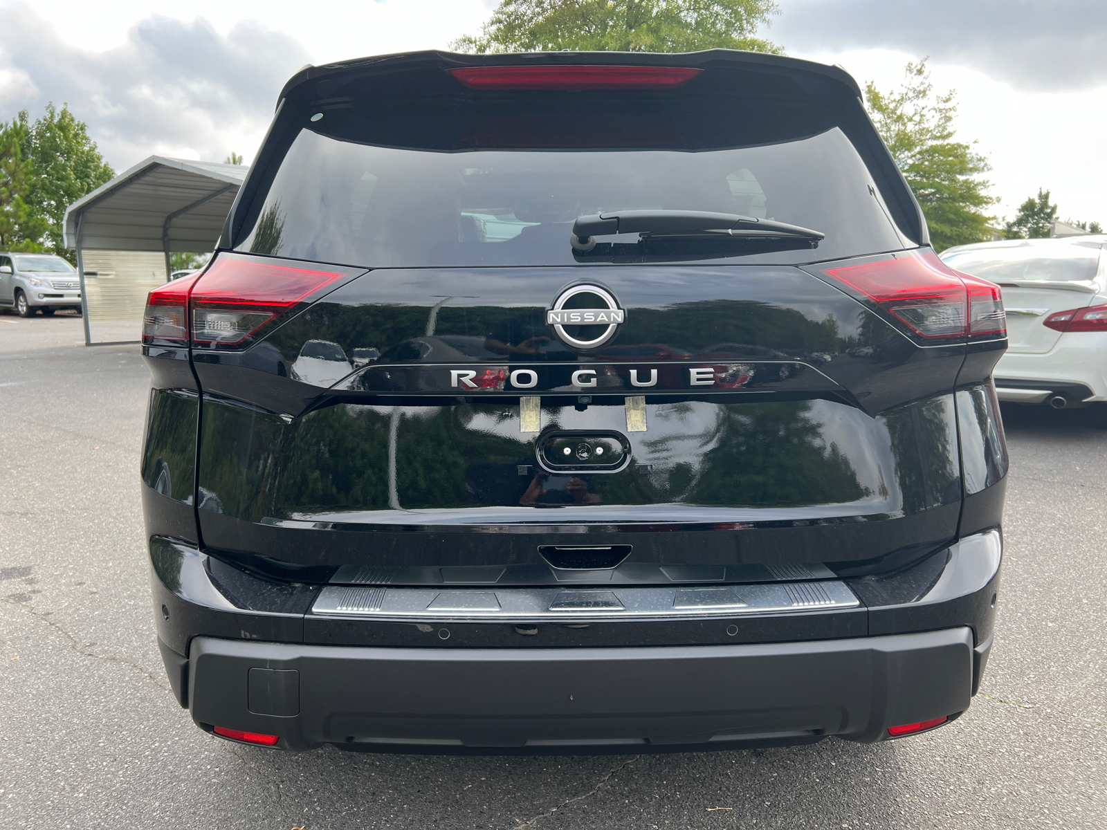 2025 Nissan Rogue SV 8