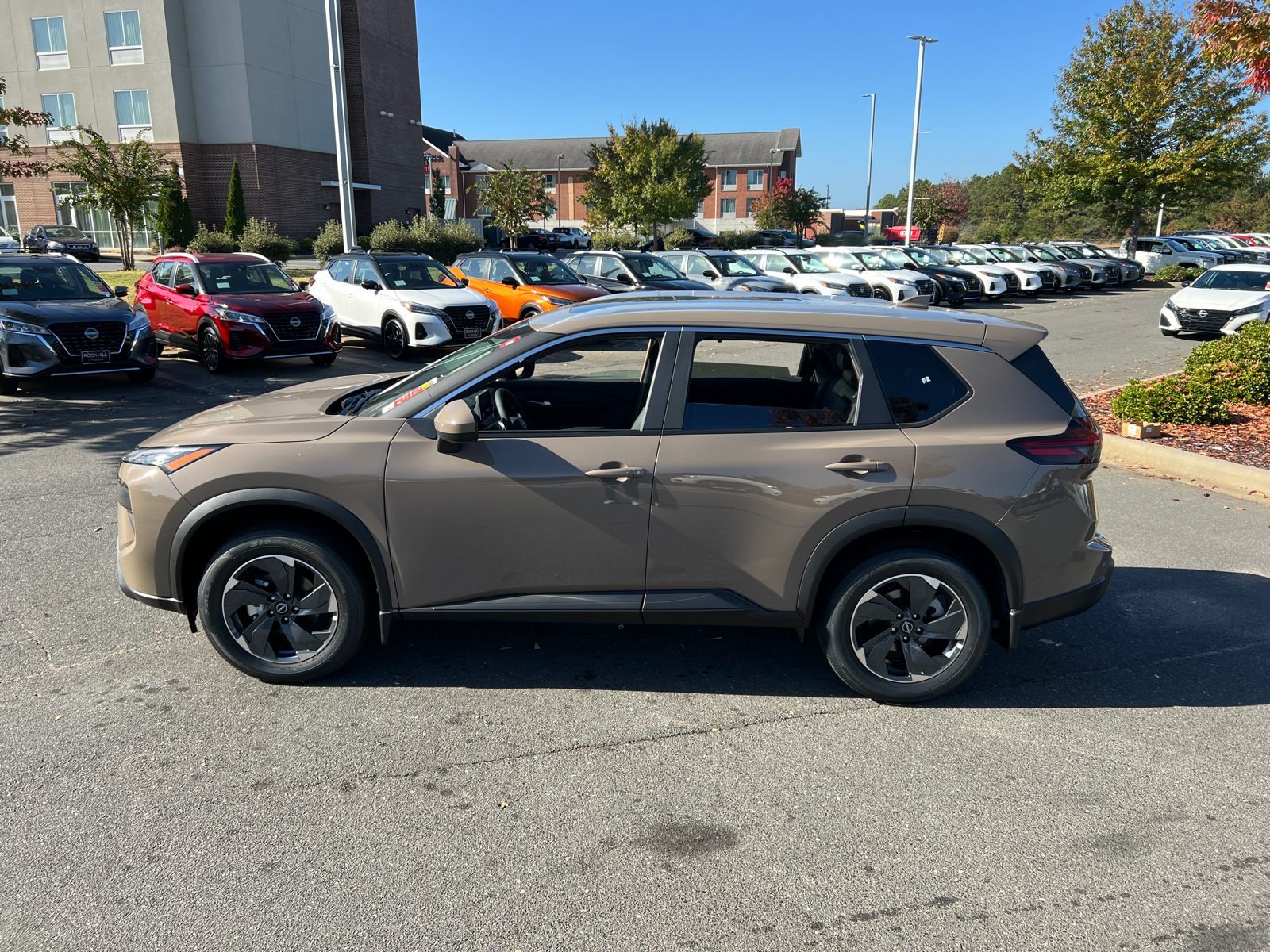 2025 Nissan Rogue SV 5