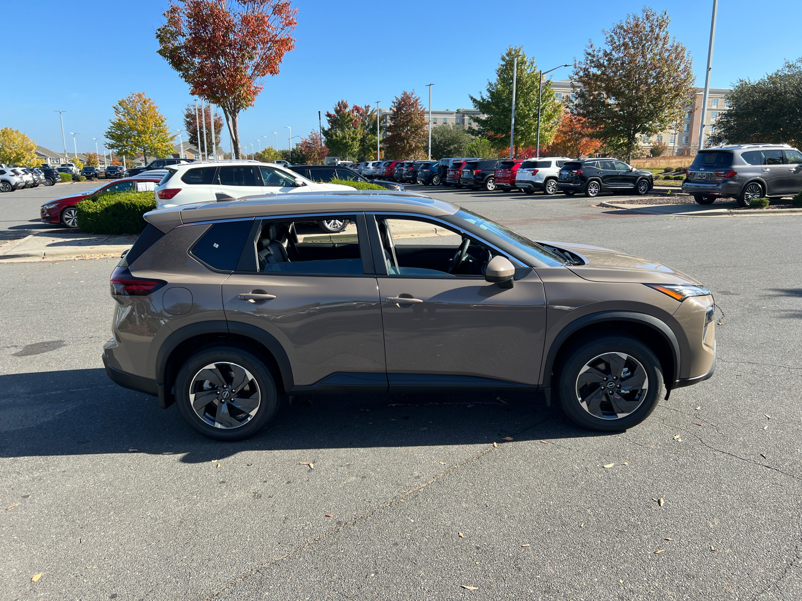 2025 Nissan Rogue SV 11