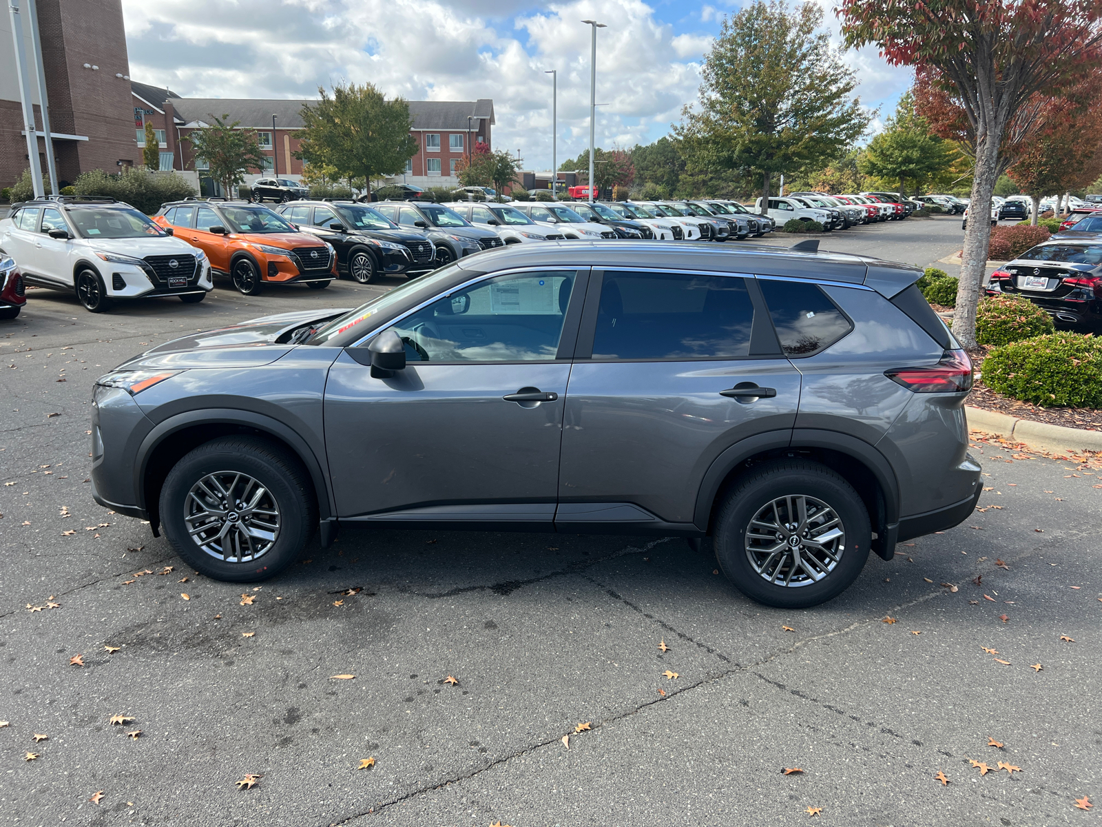 2025 Nissan Rogue S 5