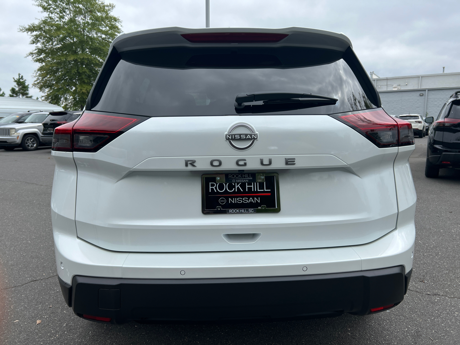 2025 Nissan Rogue S 8