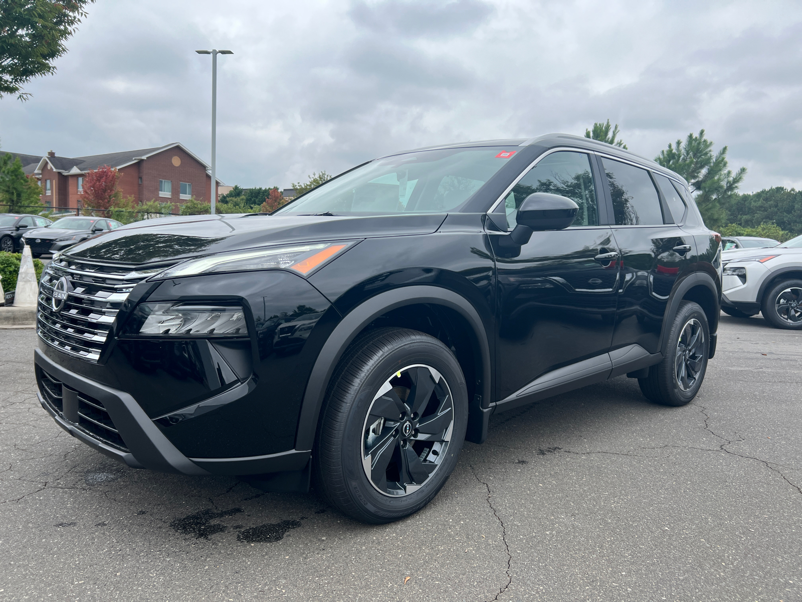 2025 Nissan Rogue SV 4