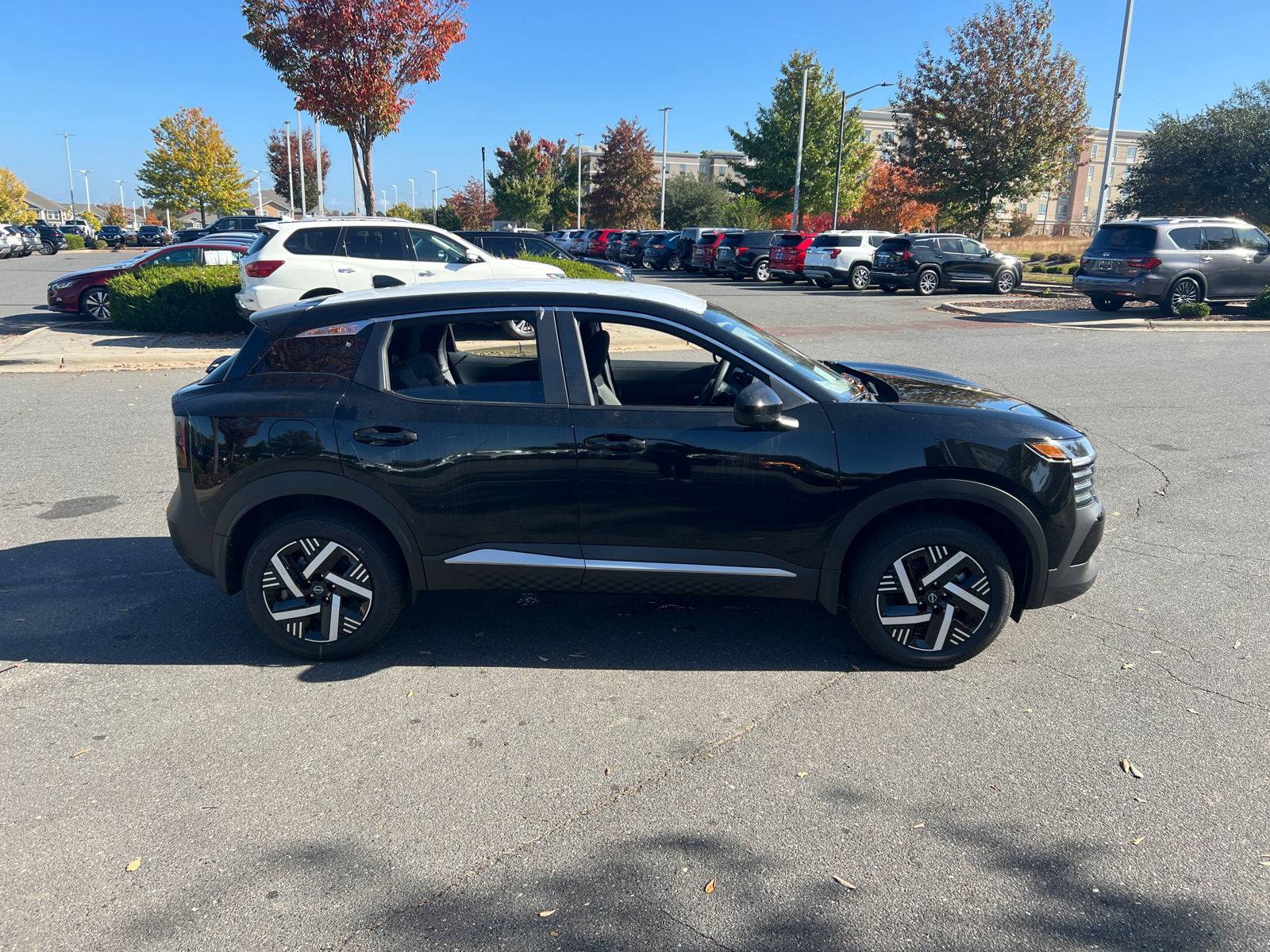 2025 Nissan Kicks SV 11