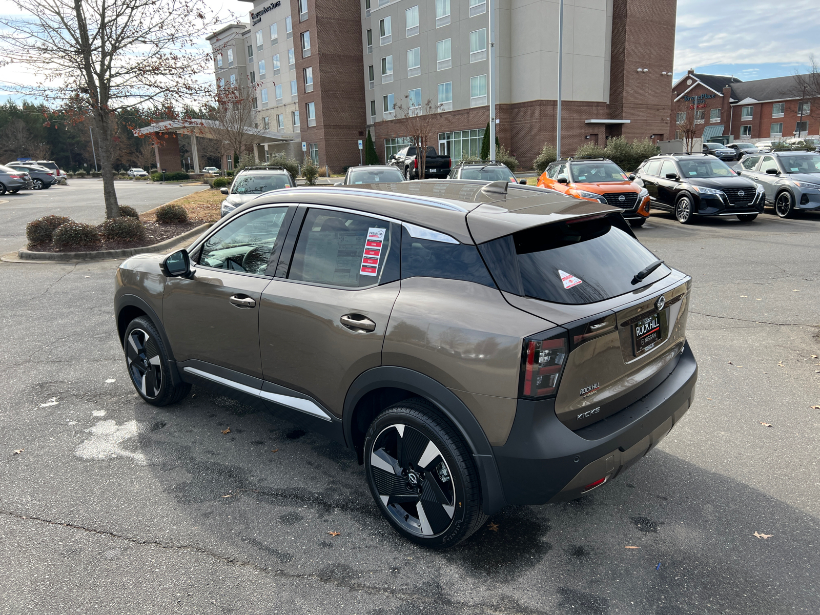 2025 Nissan Kicks SR 7