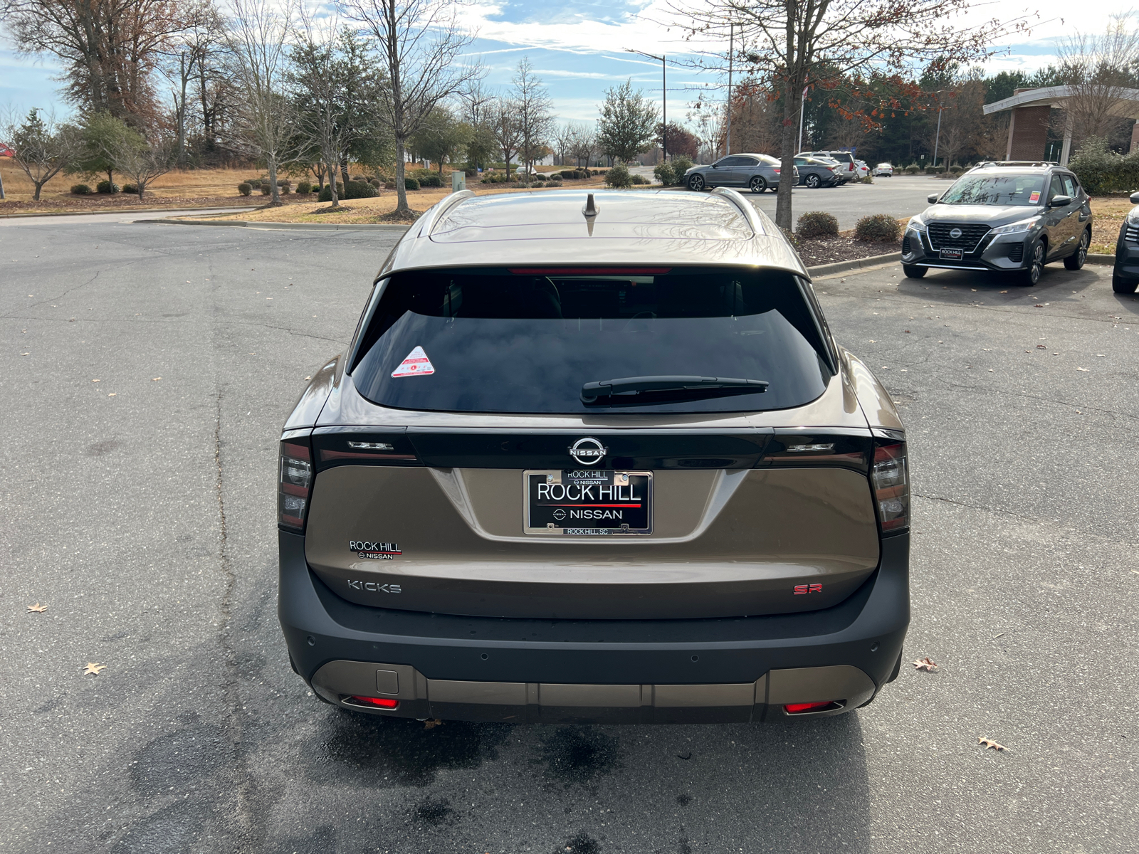 2025 Nissan Kicks SR 8