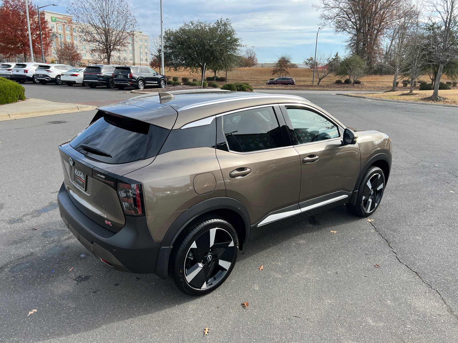 2025 Nissan Kicks SR 10