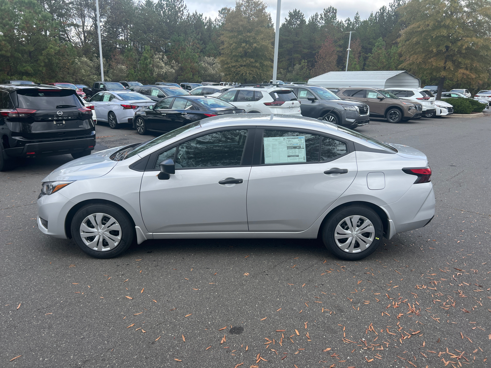 2025 Nissan Versa 1.6 S 5