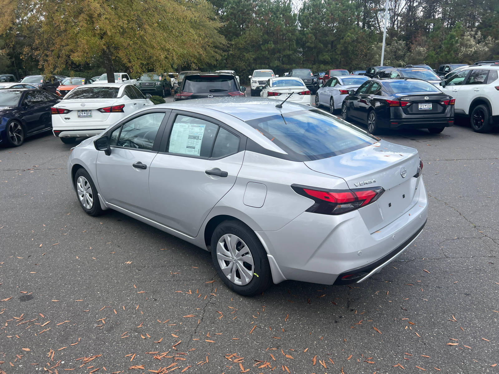 2025 Nissan Versa 1.6 S 7