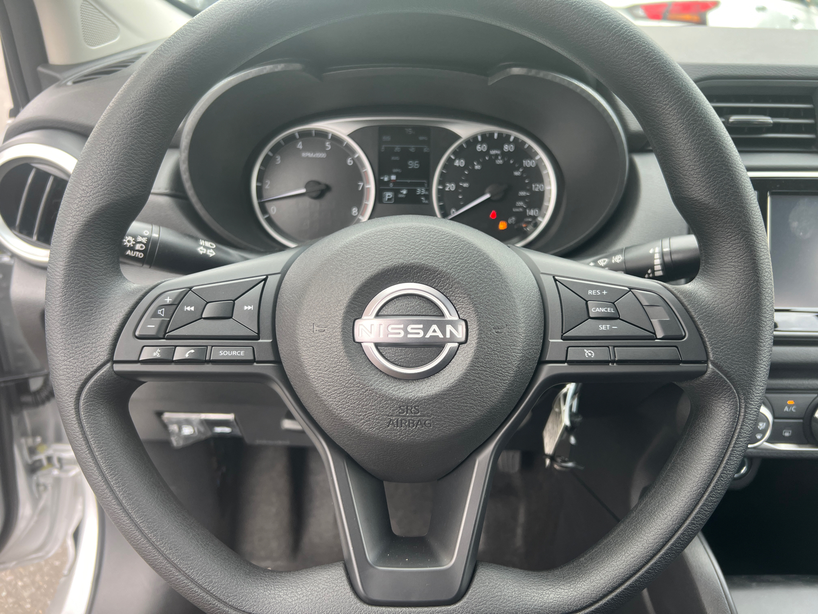 2025 Nissan Versa 1.6 S 22