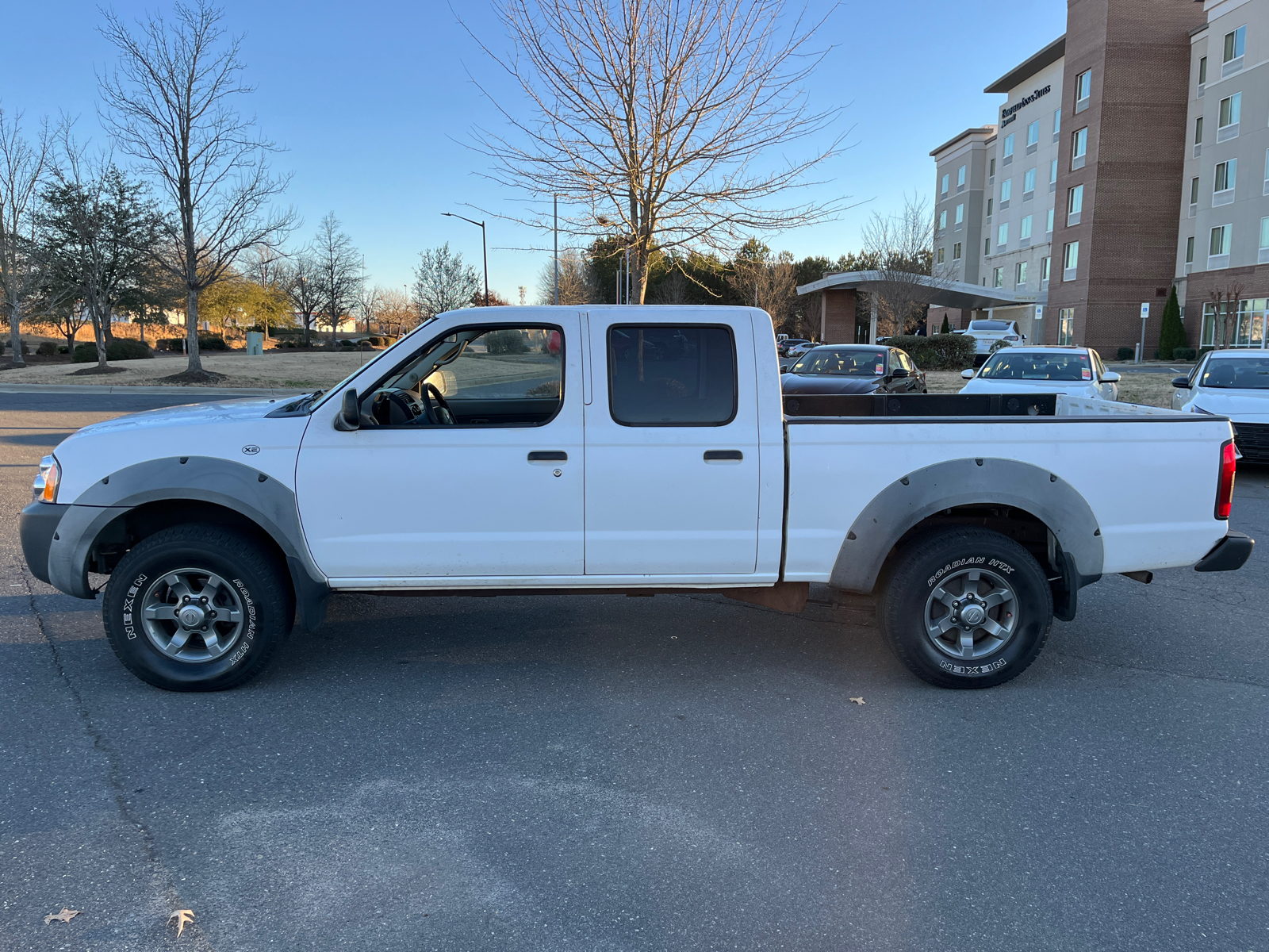 2002 Nissan Frontier XE 5