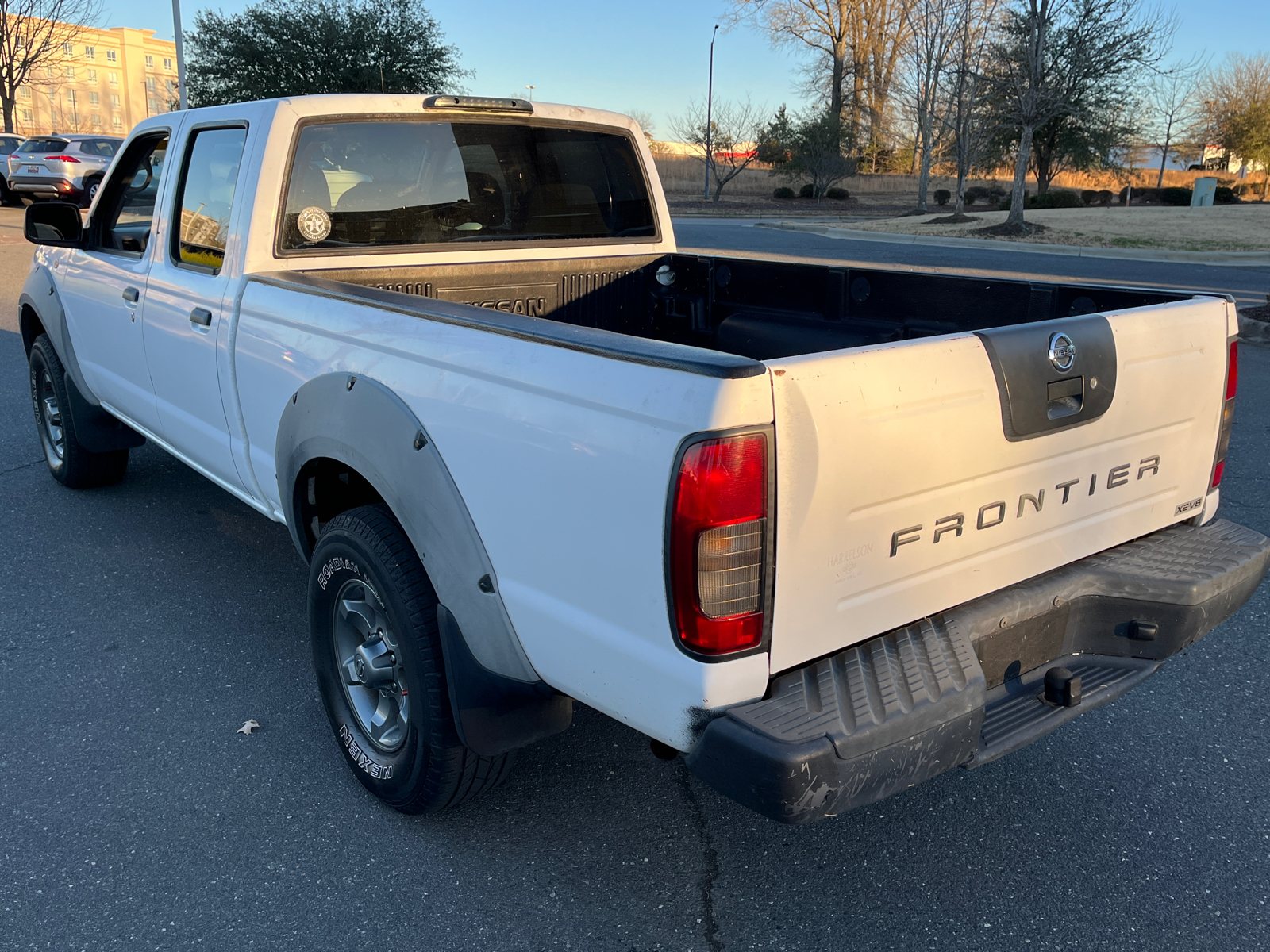 2002 Nissan Frontier XE 7