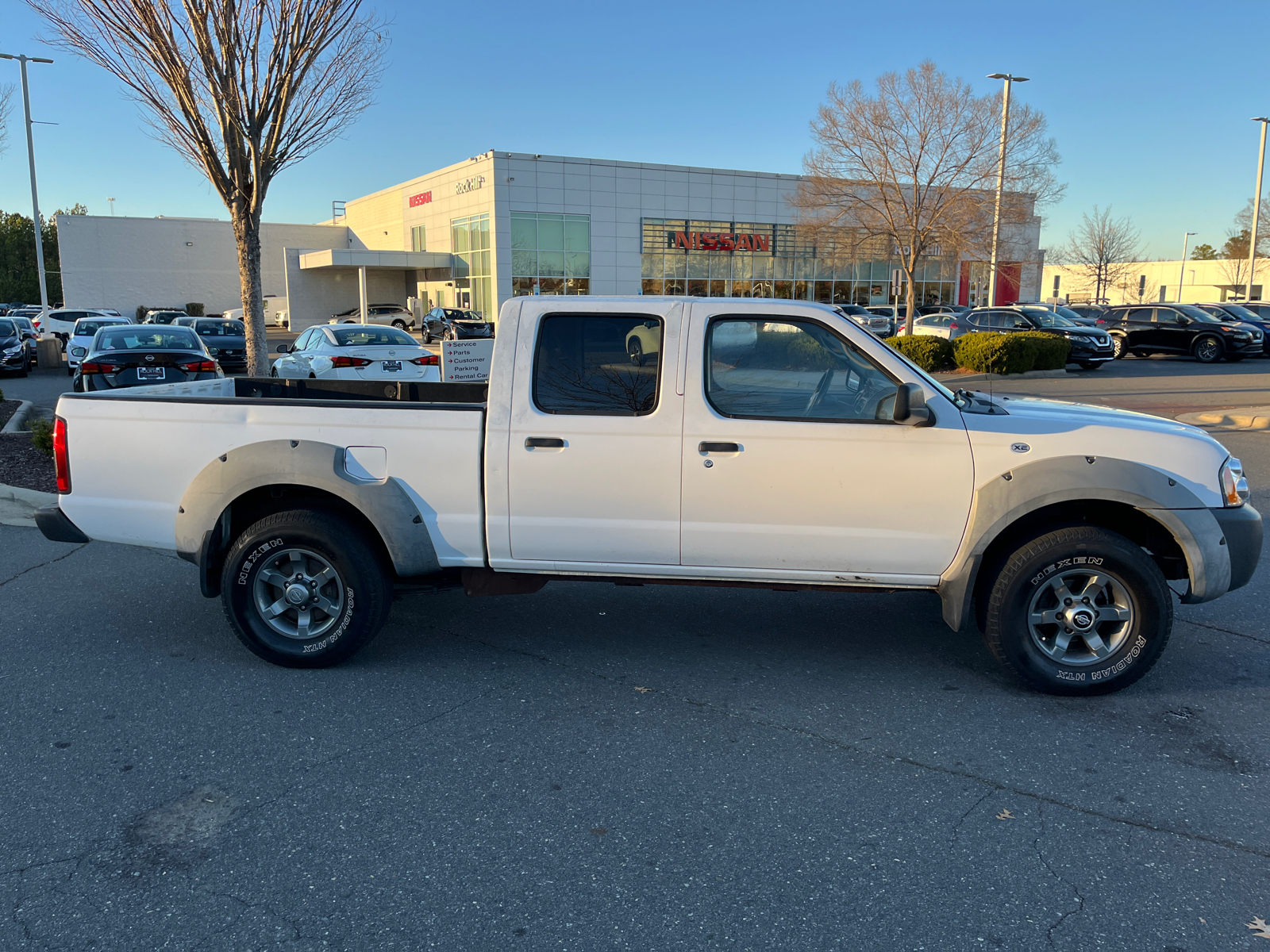 2002 Nissan Frontier XE 14