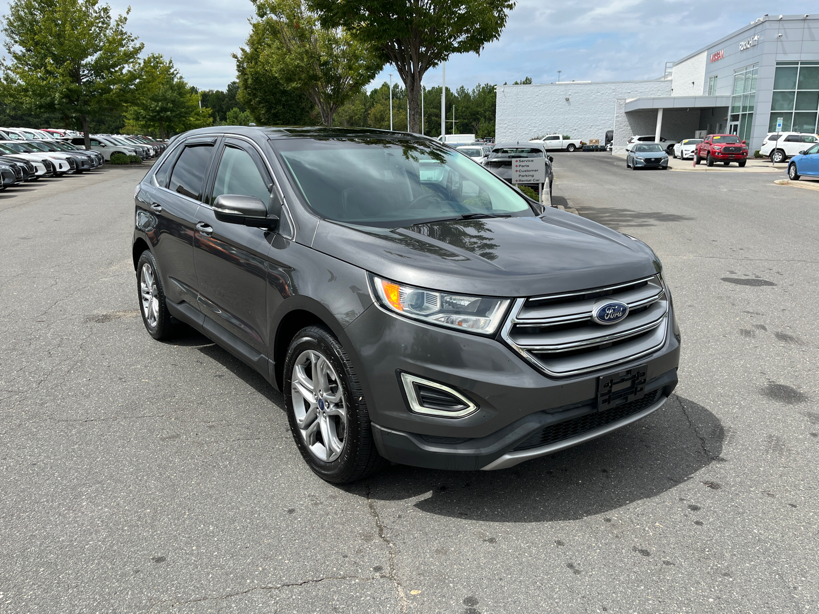 2016 Ford Edge Titanium 1