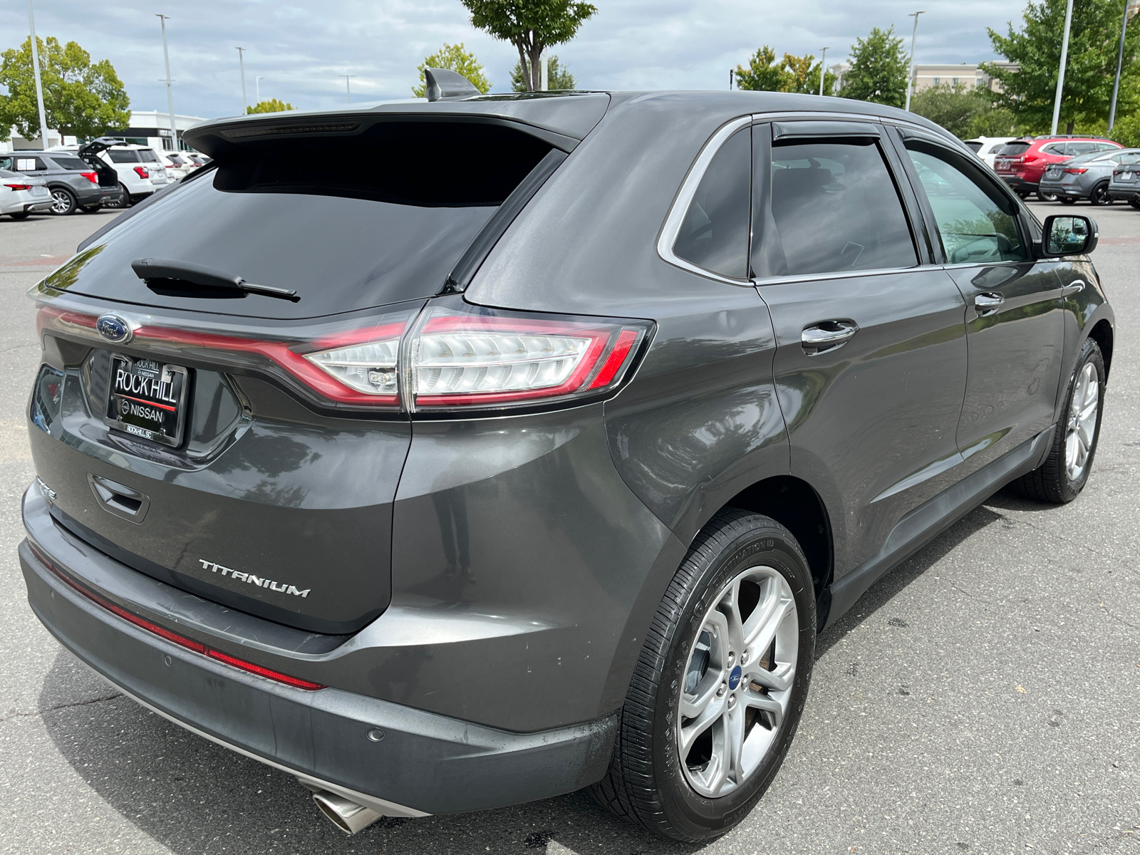 2016 Ford Edge Titanium 10