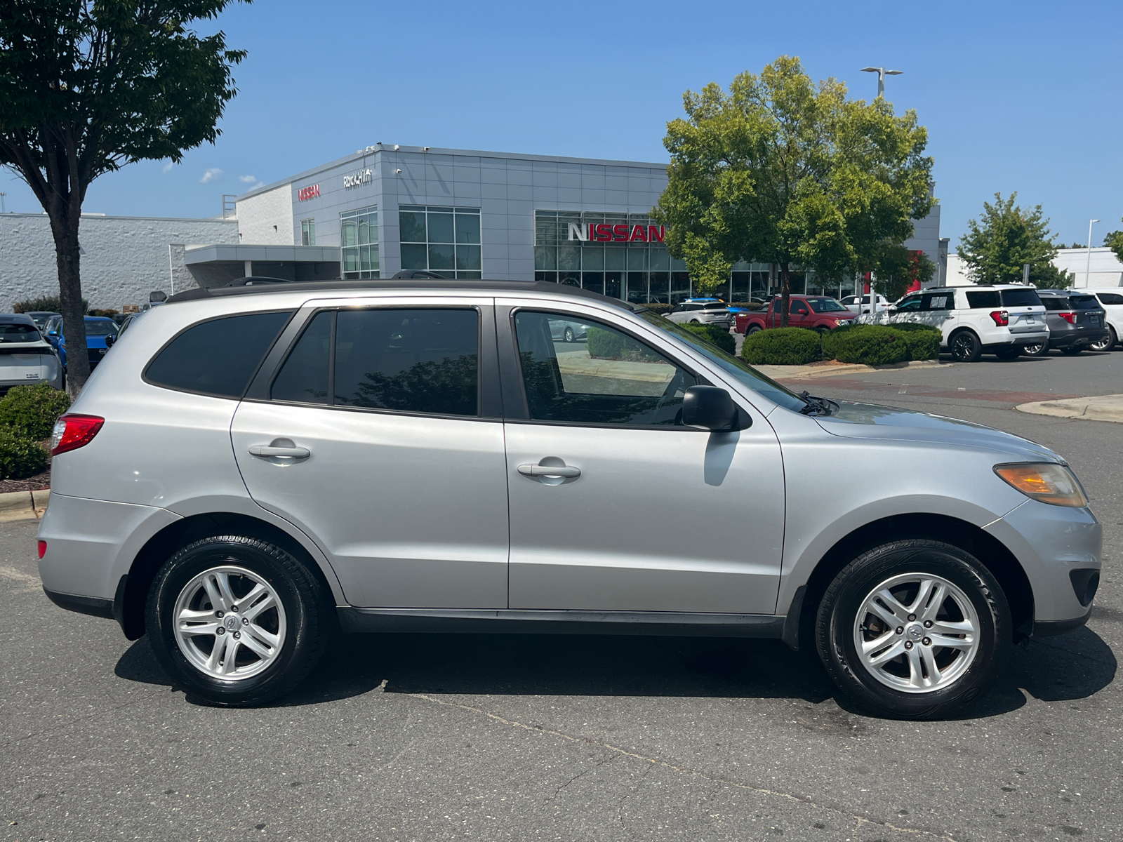 2011 Hyundai Santa Fe GLS 11