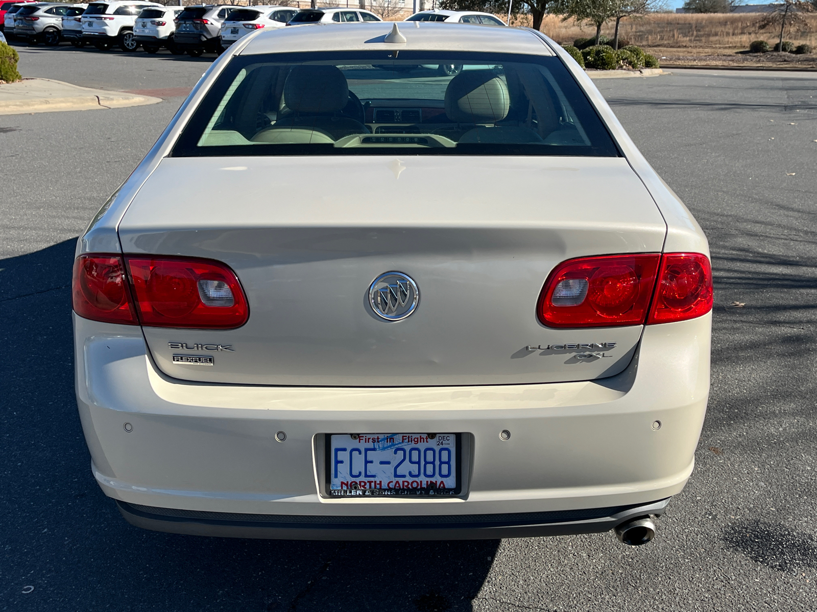 2011 Buick Lucerne CXL Premium 8