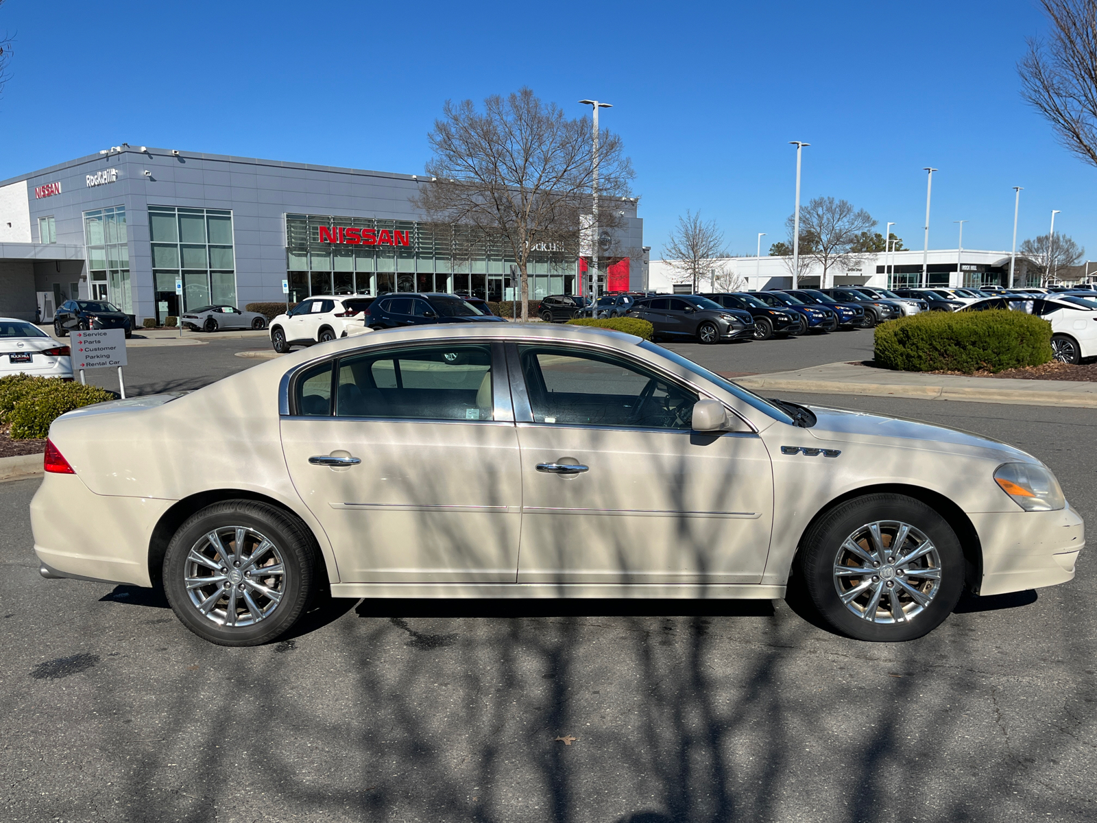 2011 Buick Lucerne CXL Premium 11