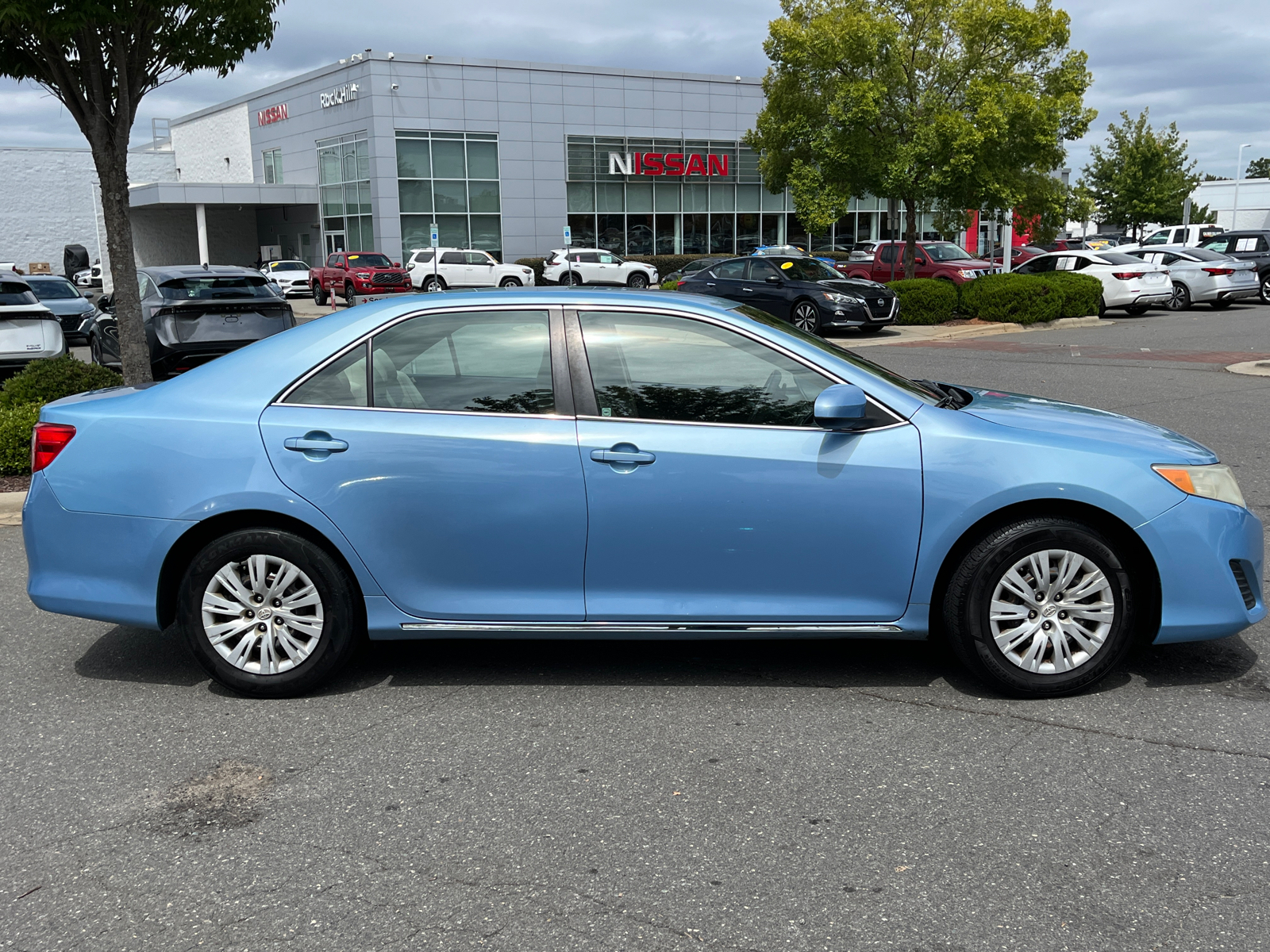 2012 Toyota Camry LE 11