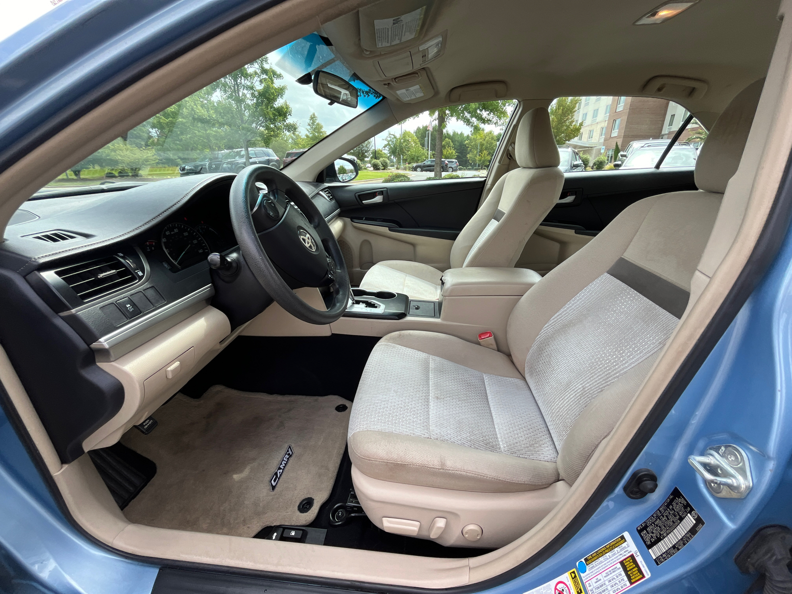 2012 Toyota Camry LE 19