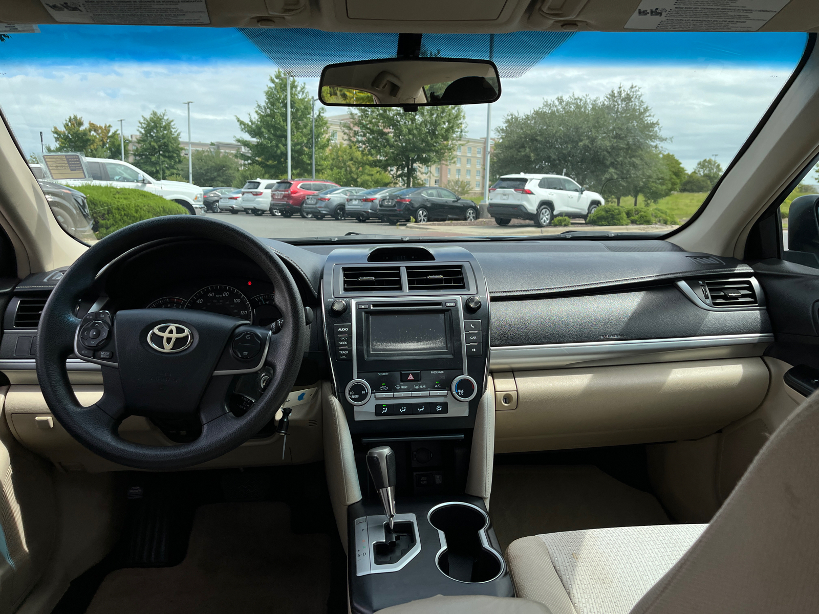 2012 Toyota Camry LE 33