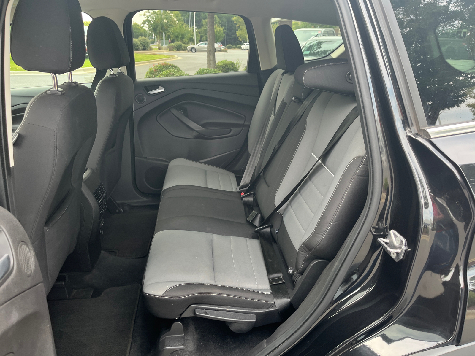 2013 Ford Escape SE 34