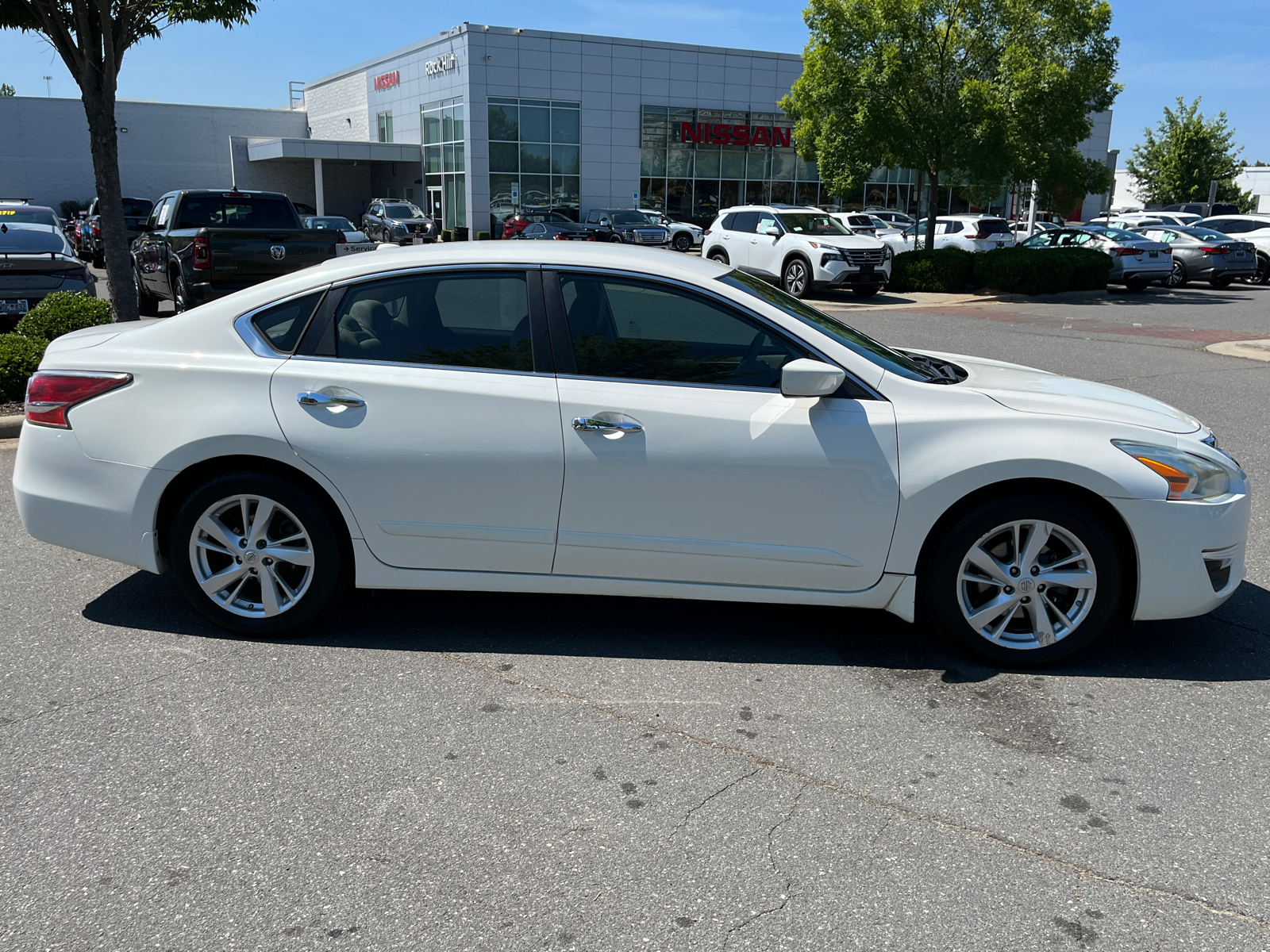 2014 Nissan Altima 2.5 SV 11