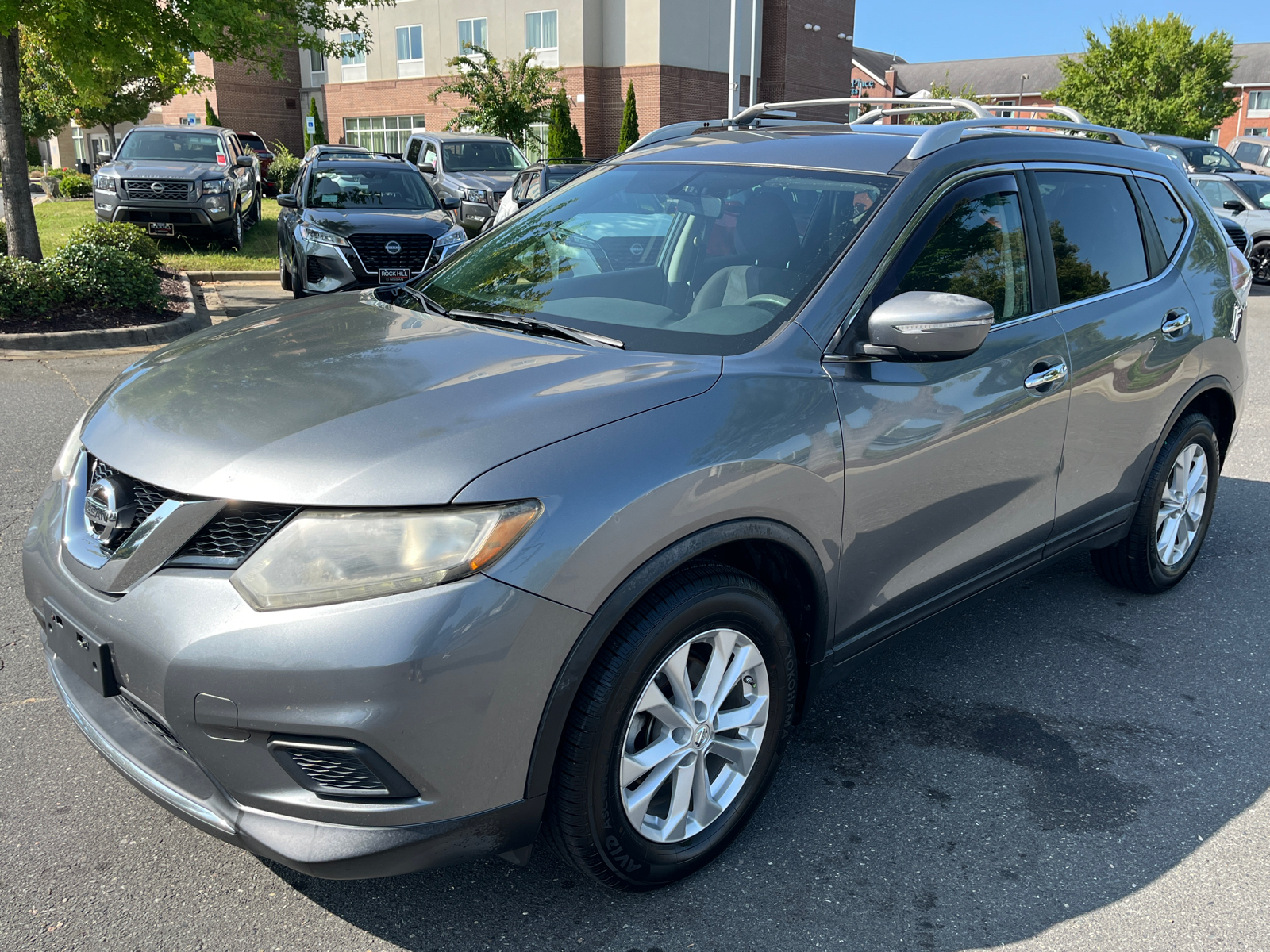 2015 Nissan Rogue SV 4