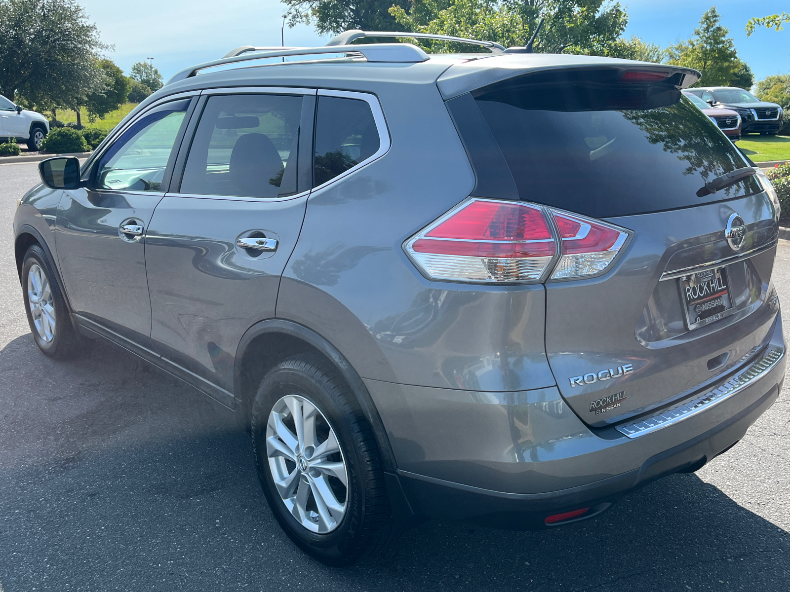 2015 Nissan Rogue SV 7